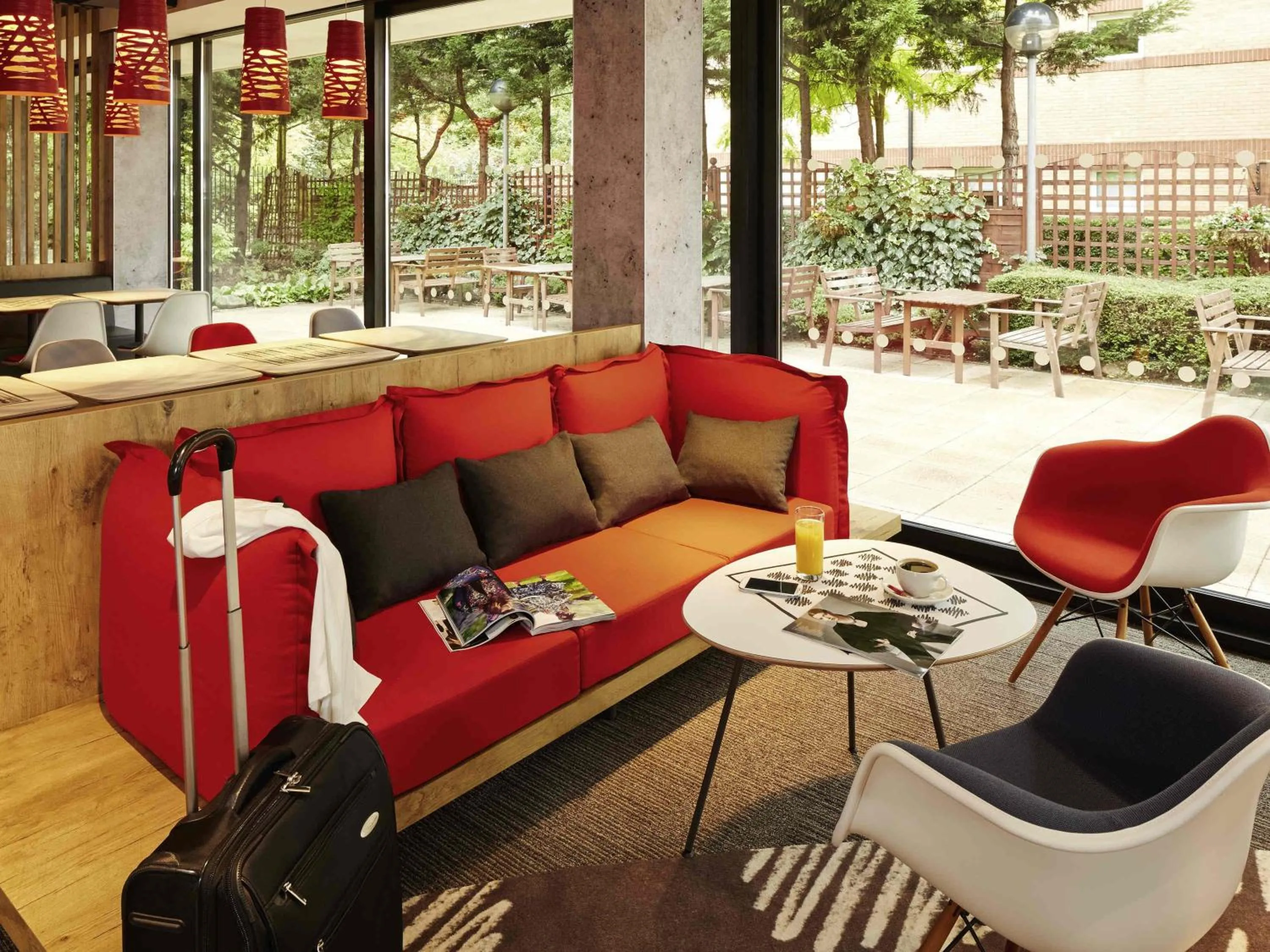 Property building in ibis London Thurrock M25