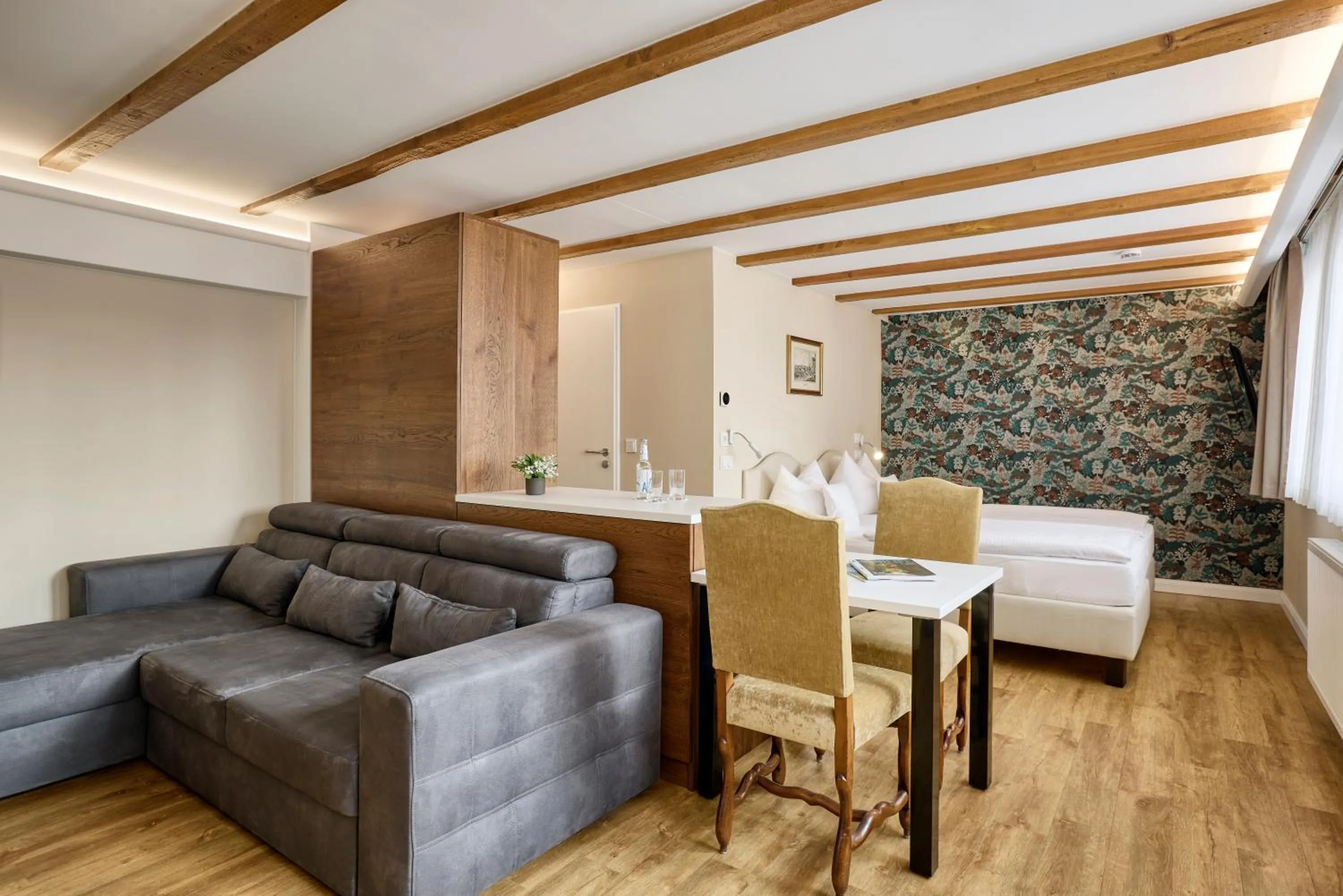 Photo of the whole room in Hotel Kraft