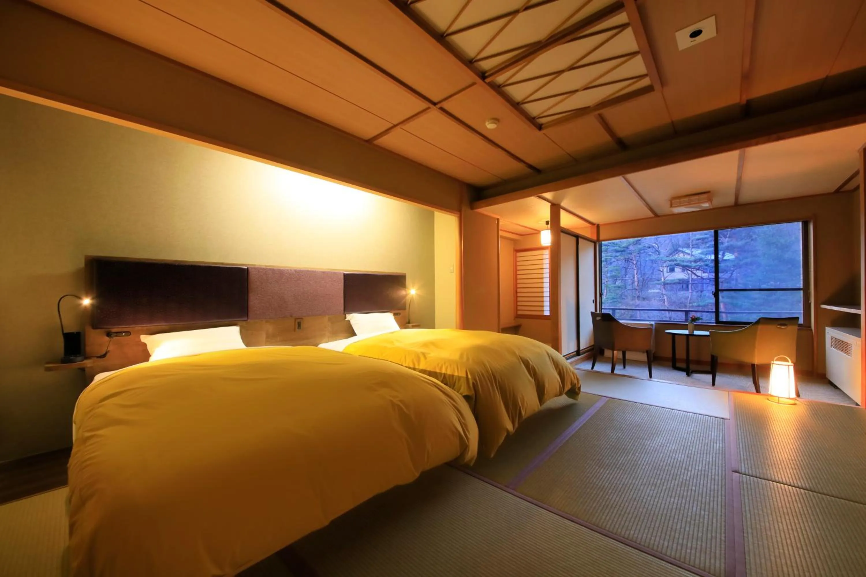 Photo of the whole room, Bed in Naruko Fuga