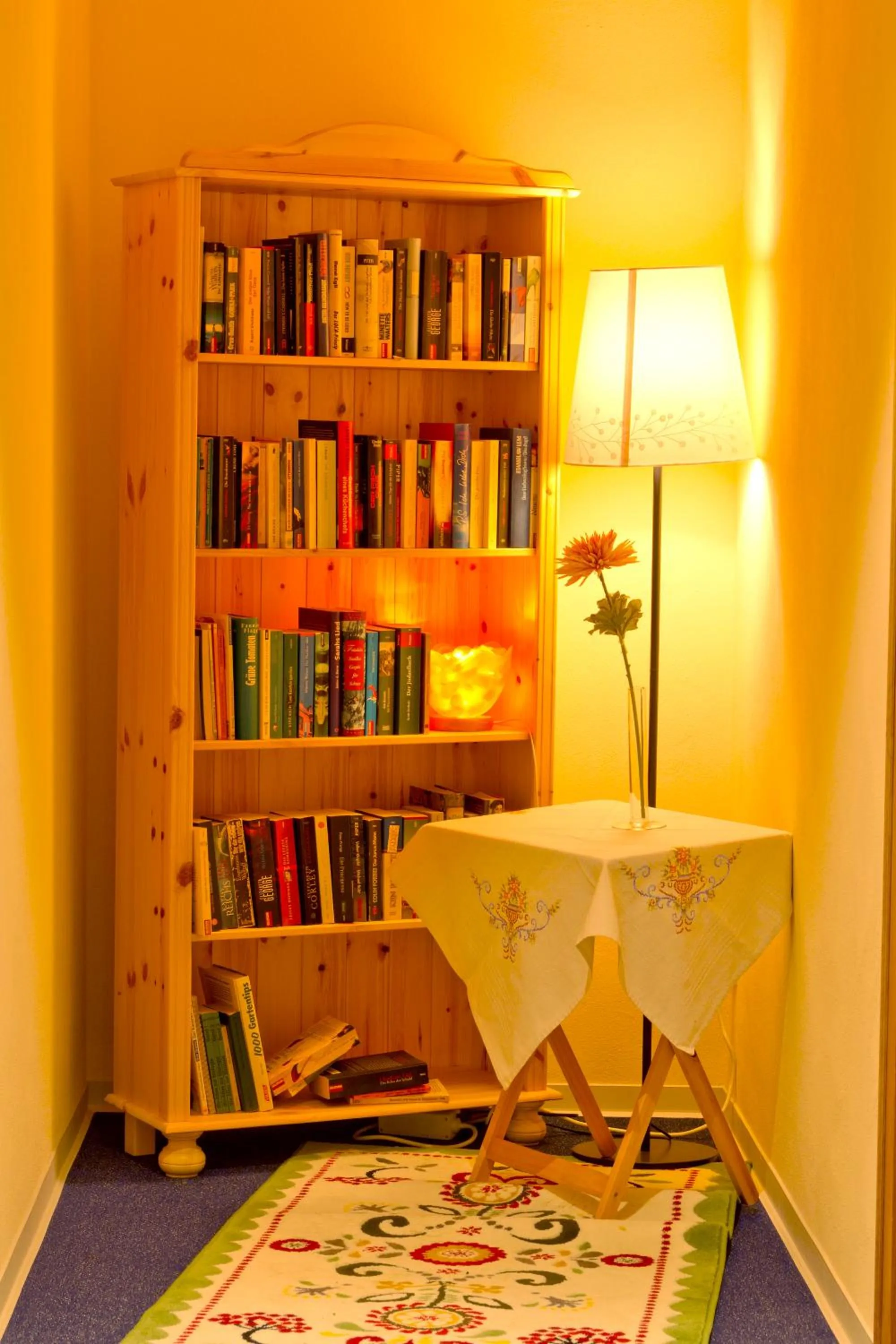 Library in Stahlecker Hof