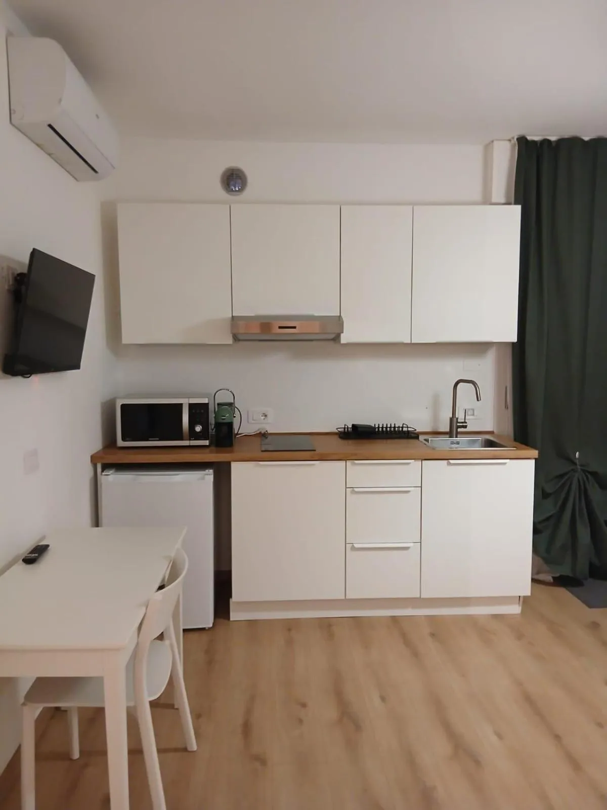 DESDEMA & OPERA Rooms