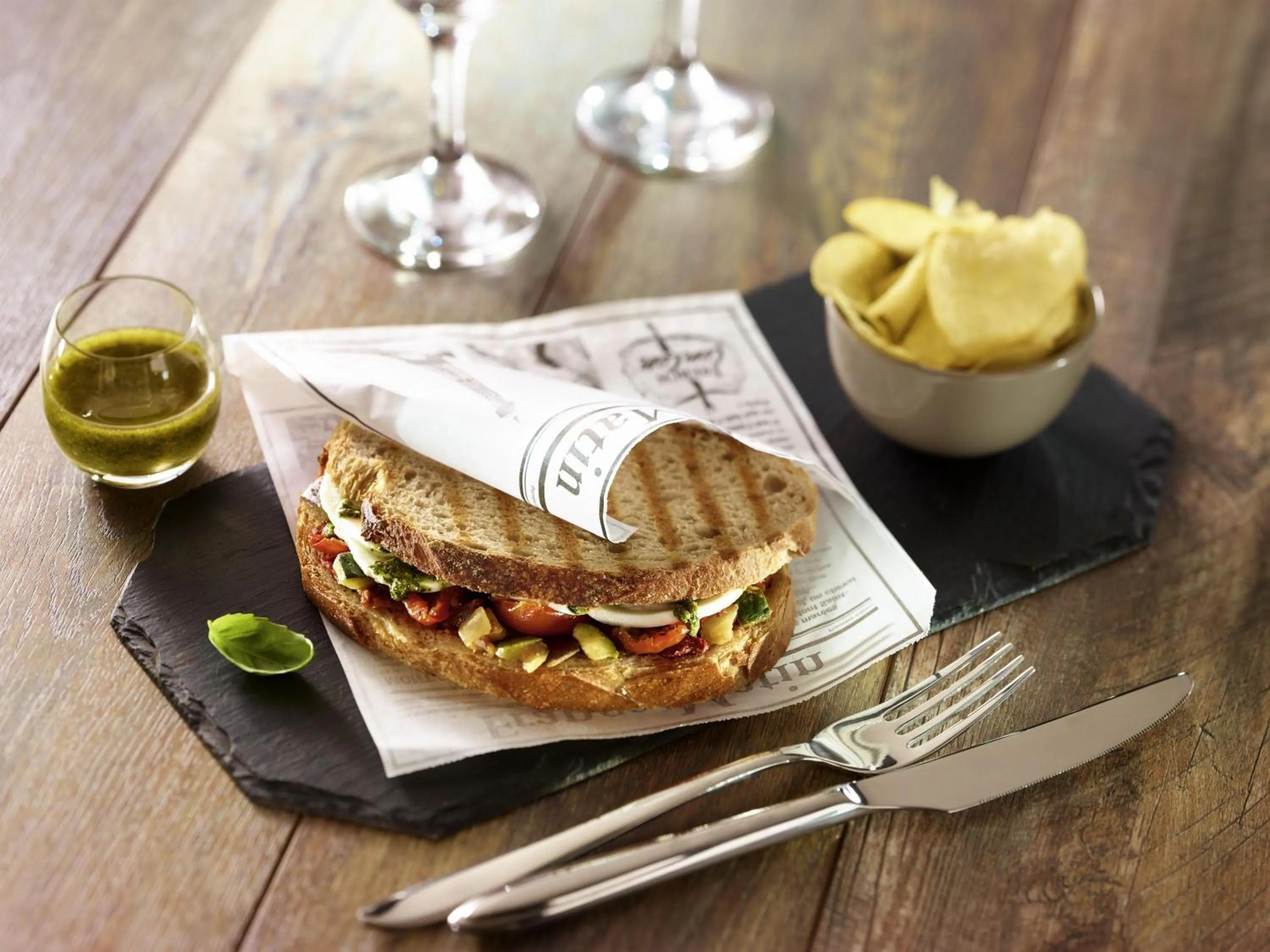 Restaurant/places to eat in ibis London Elstree Borehamwood