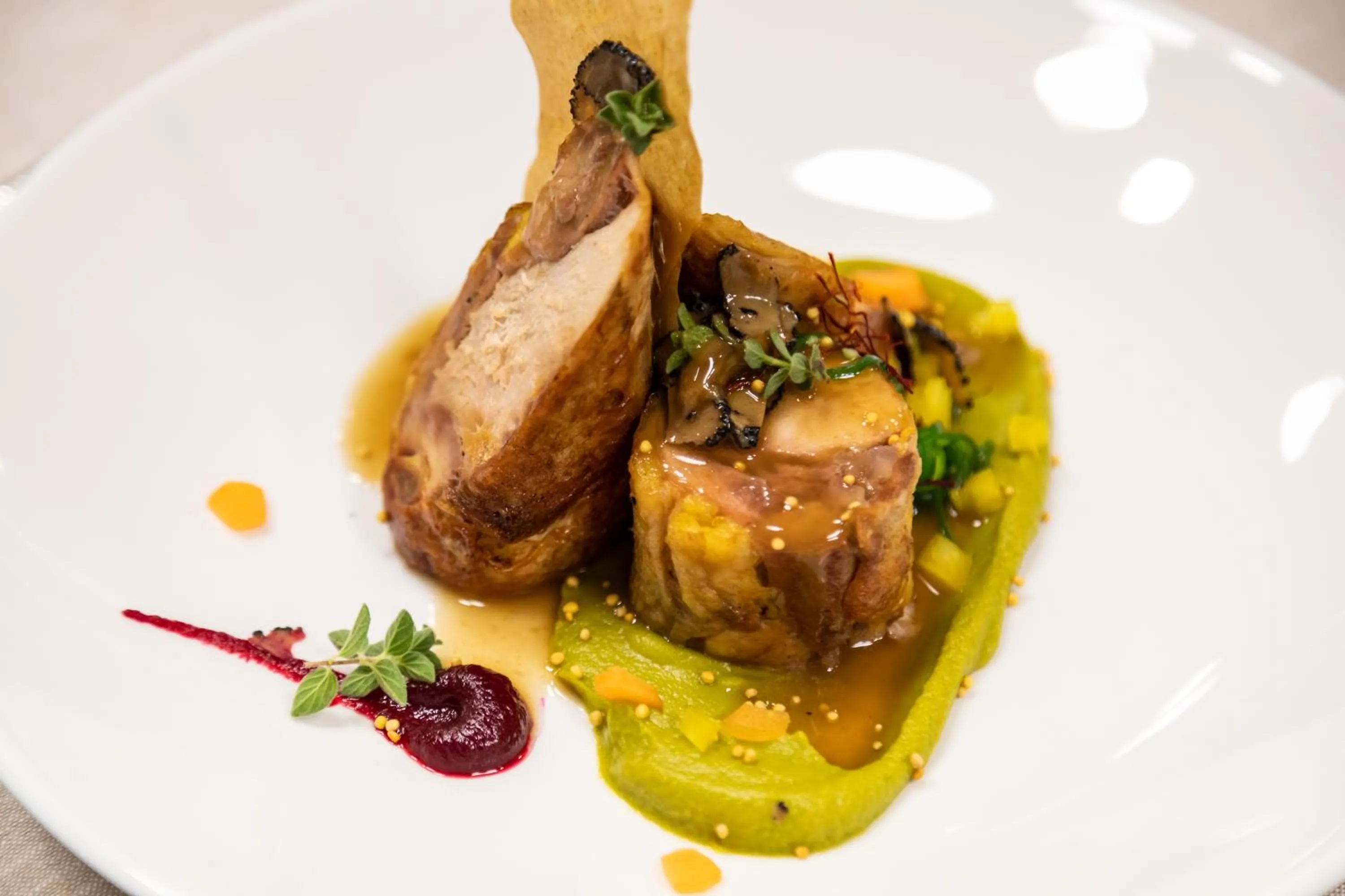 Restaurant/places to eat in White Olive Elite Laganas