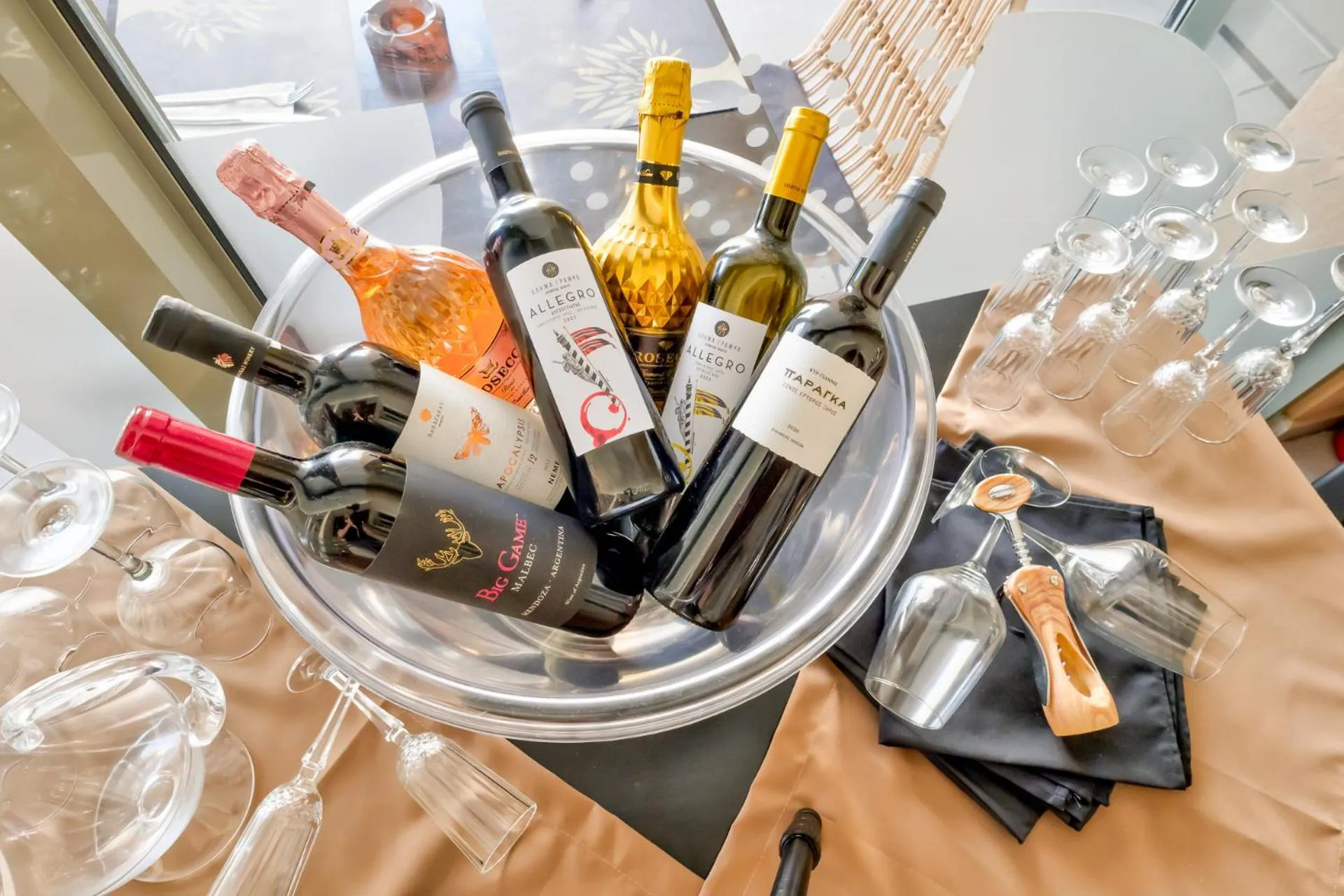 Alcoholic drinks in White Olive Elite Laganas