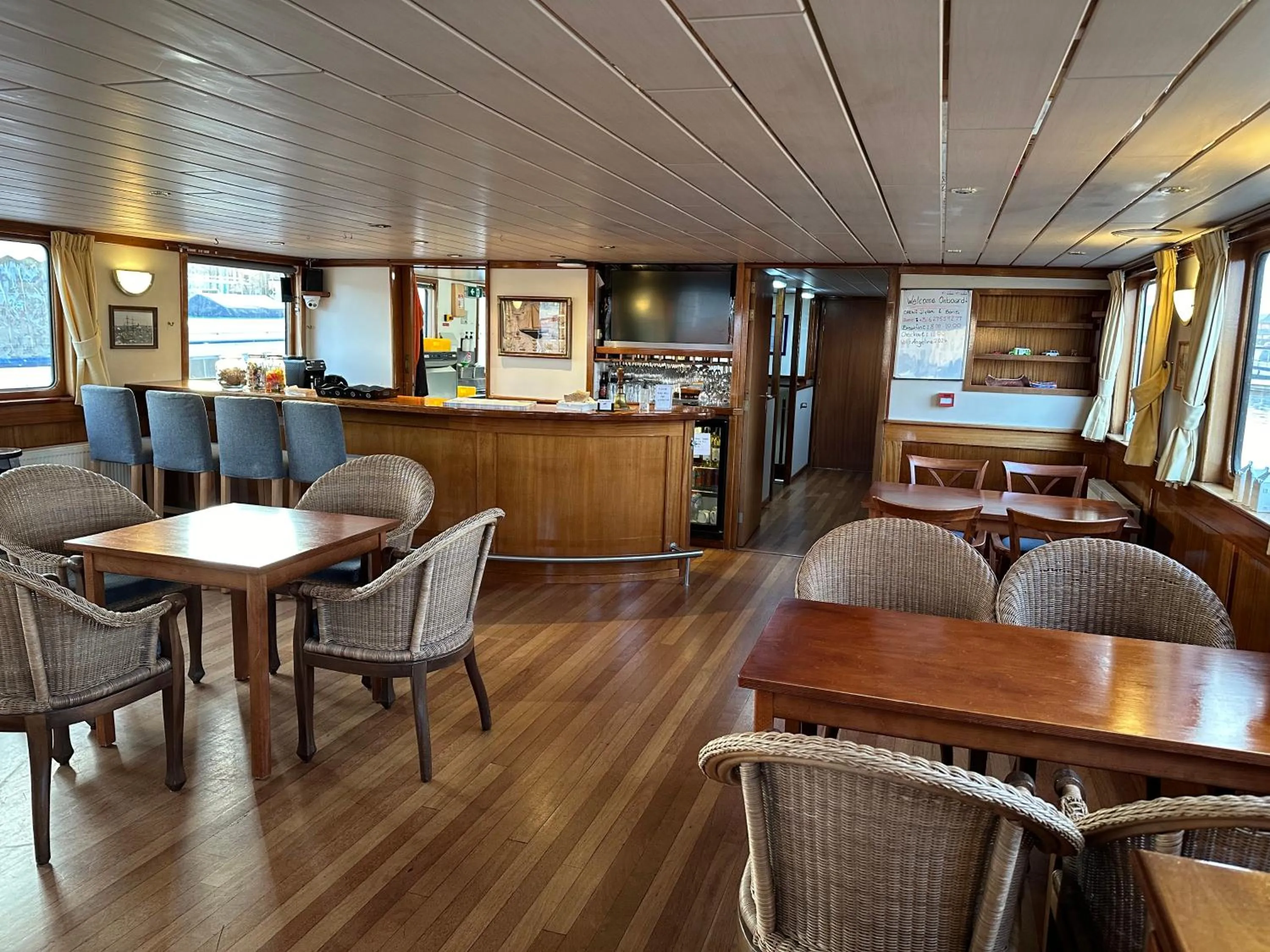 Lounge or bar in Hotelboat Angeline