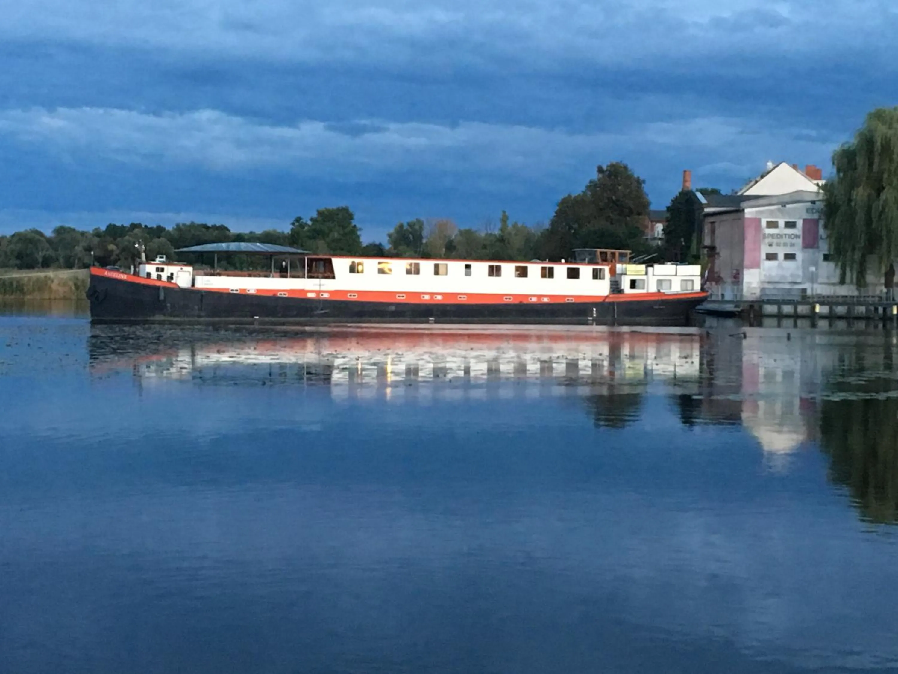 Location in Hotelboat Angeline