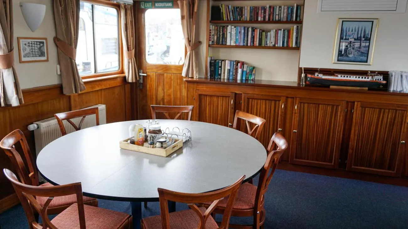 Breakfast in Hotelboat Angeline