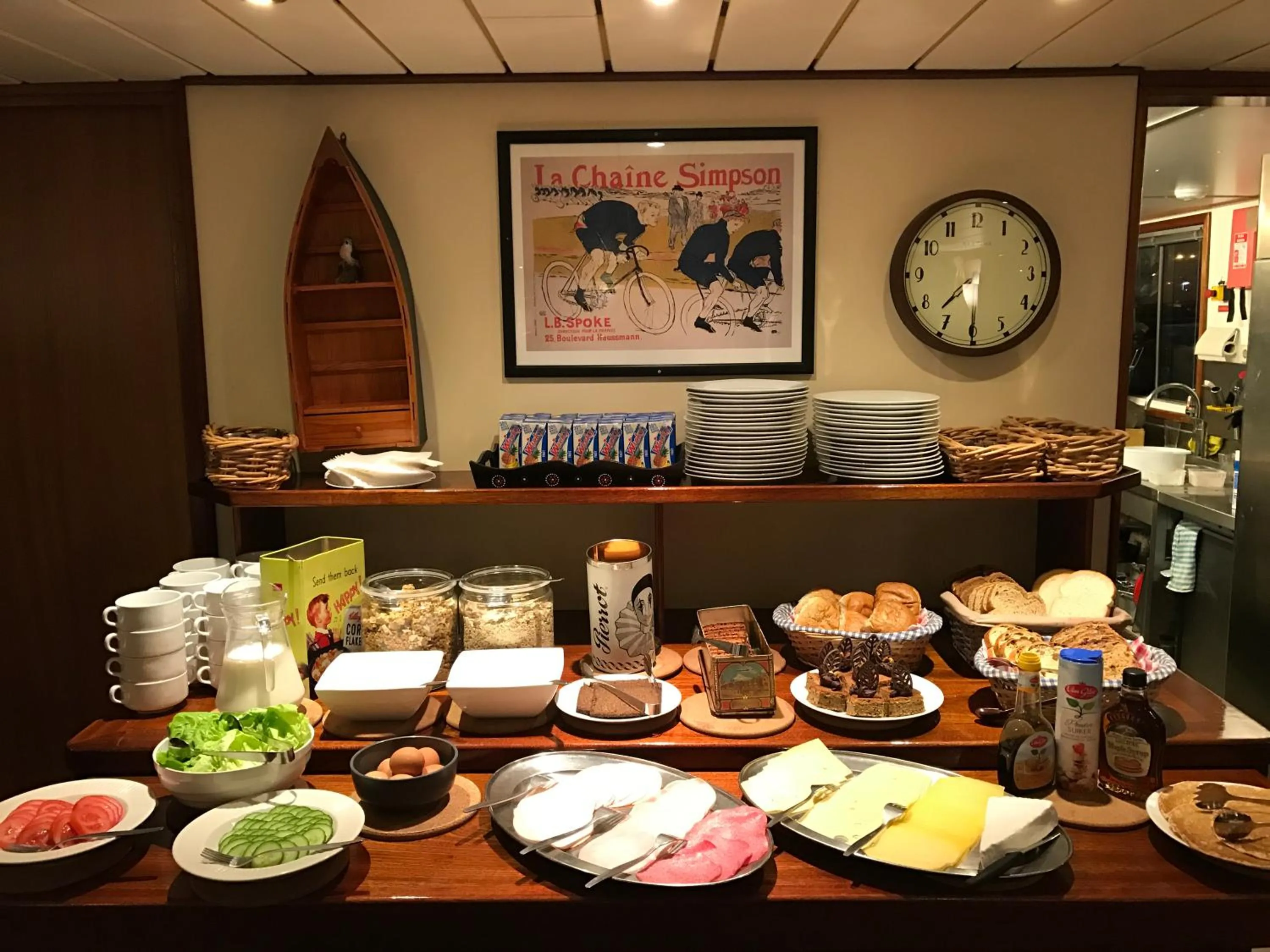 Buffet breakfast in Hotelboat Angeline