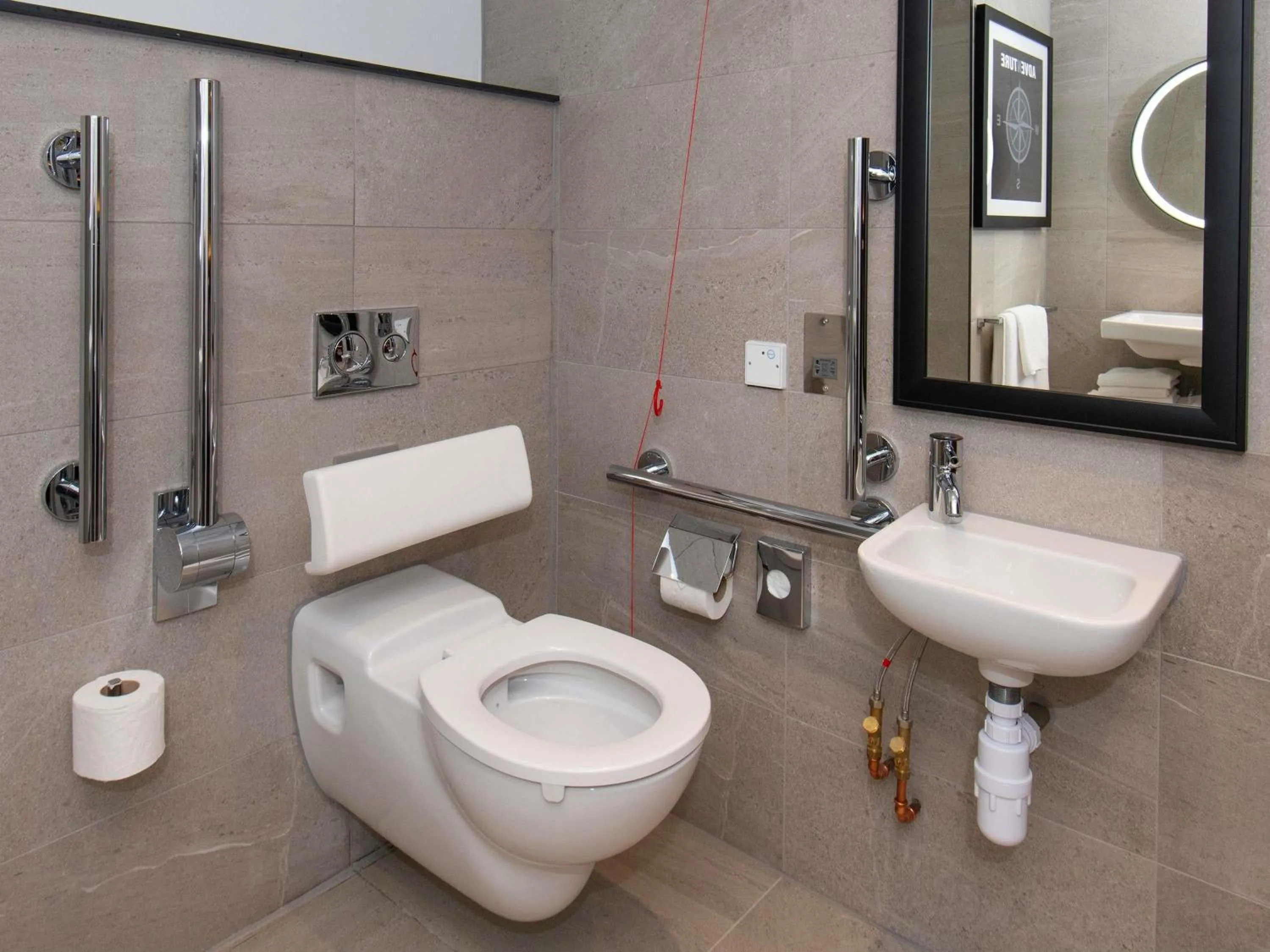 Toilet in ibis Styles London Gatwick Airport