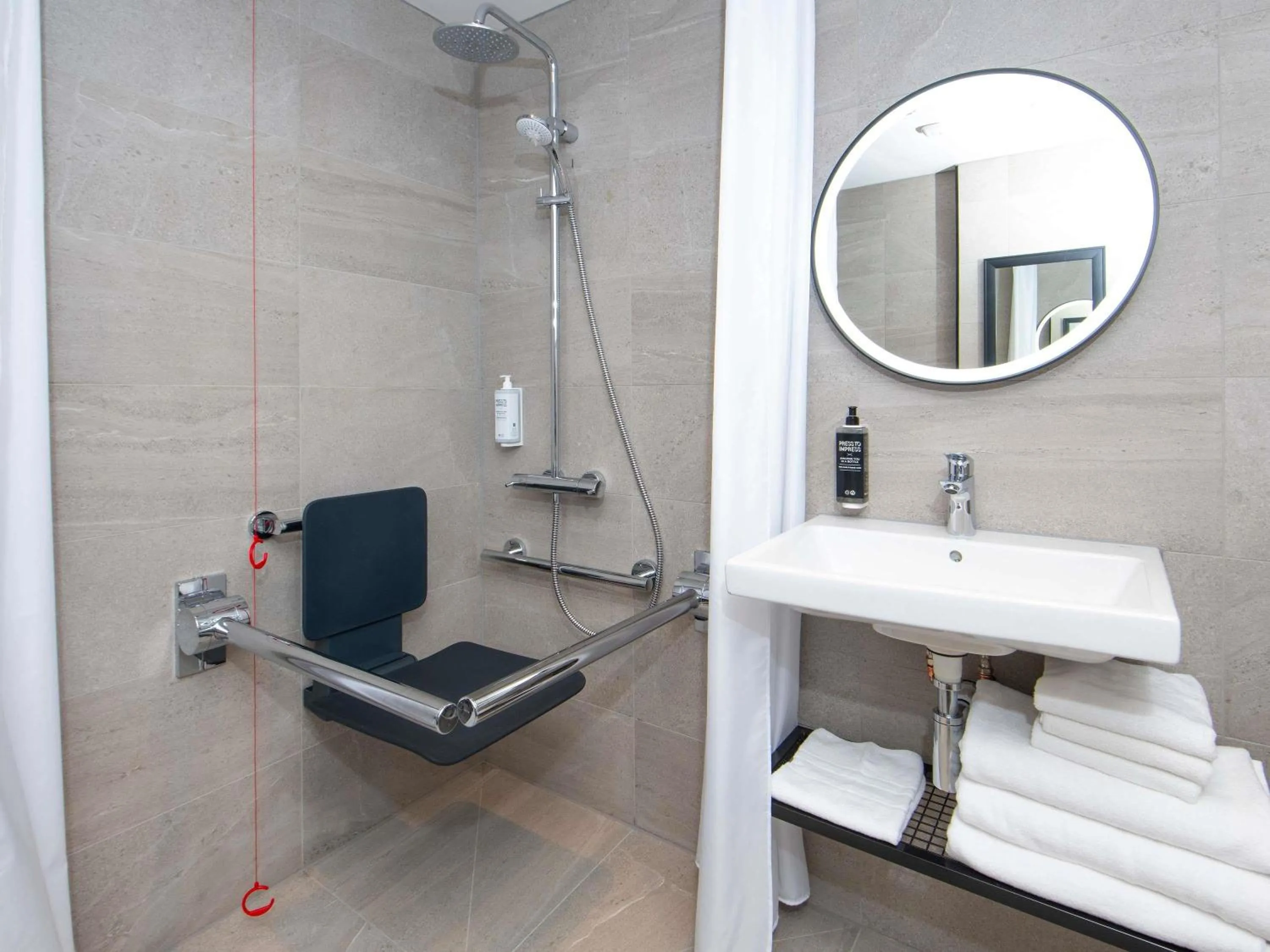 Bedroom in ibis Styles London Gatwick Airport