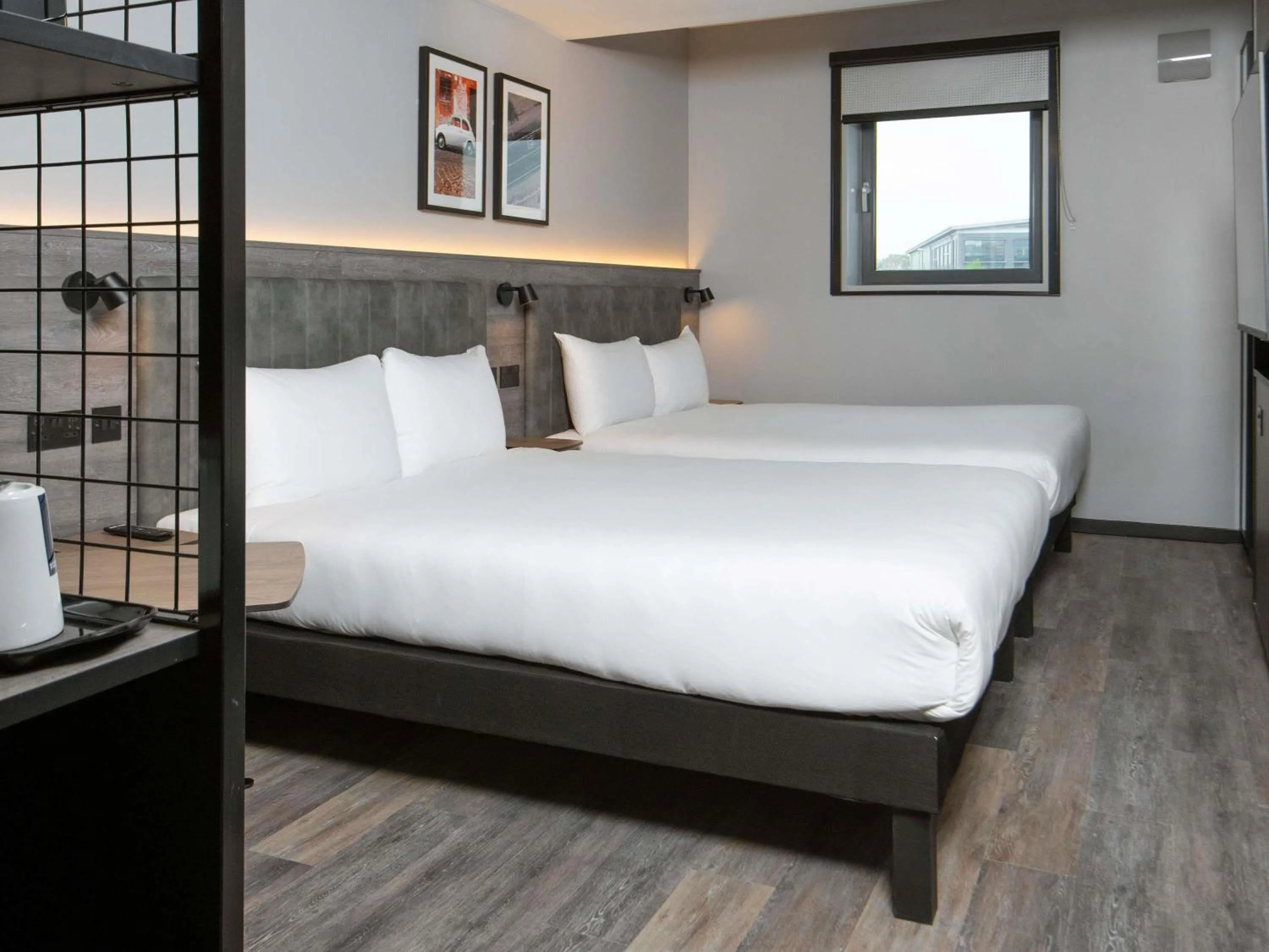 Bedroom, Bed in ibis Styles London Gatwick Airport