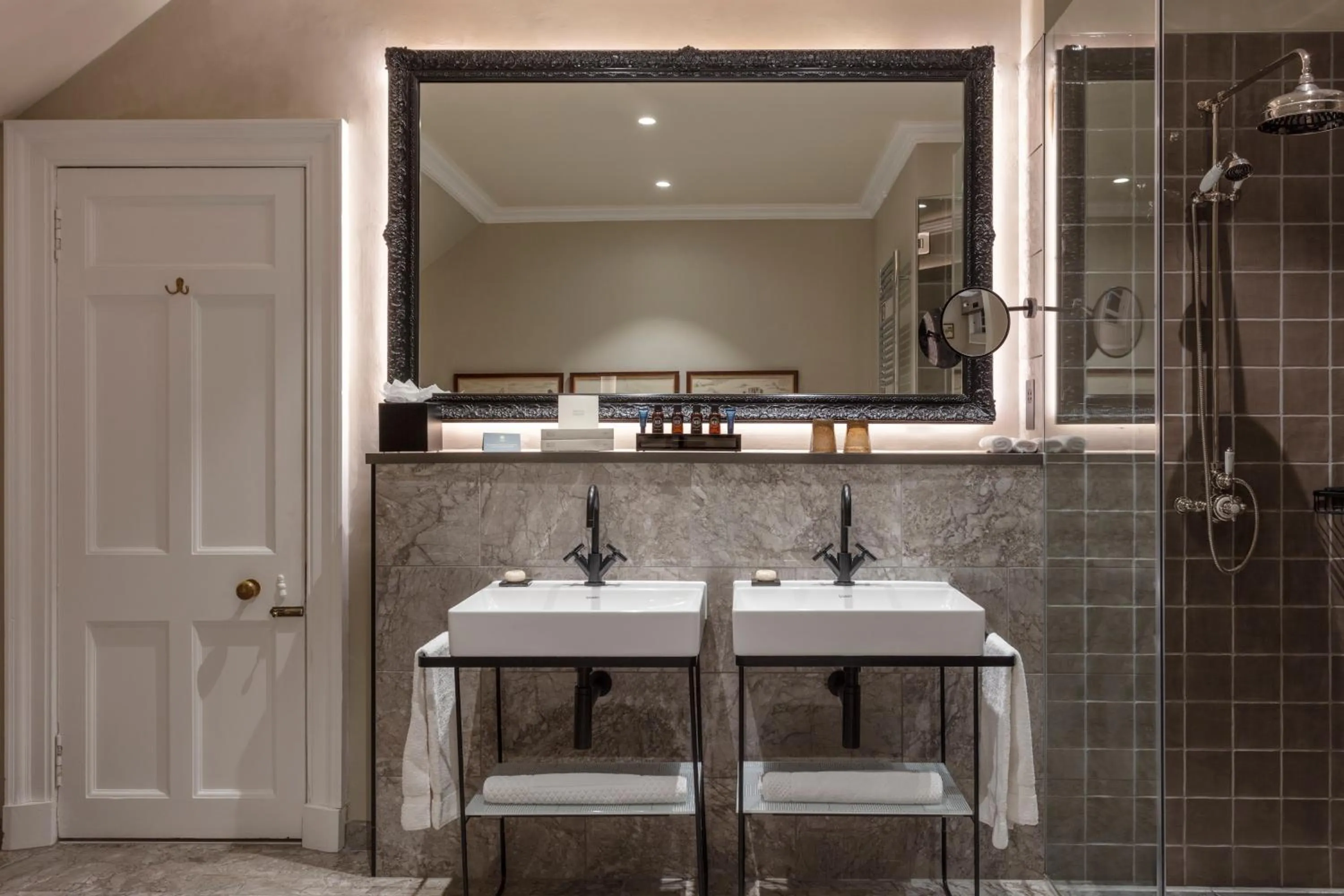 Bathroom in SCHLOSS Roxburghe, part of Destination by Hyatt