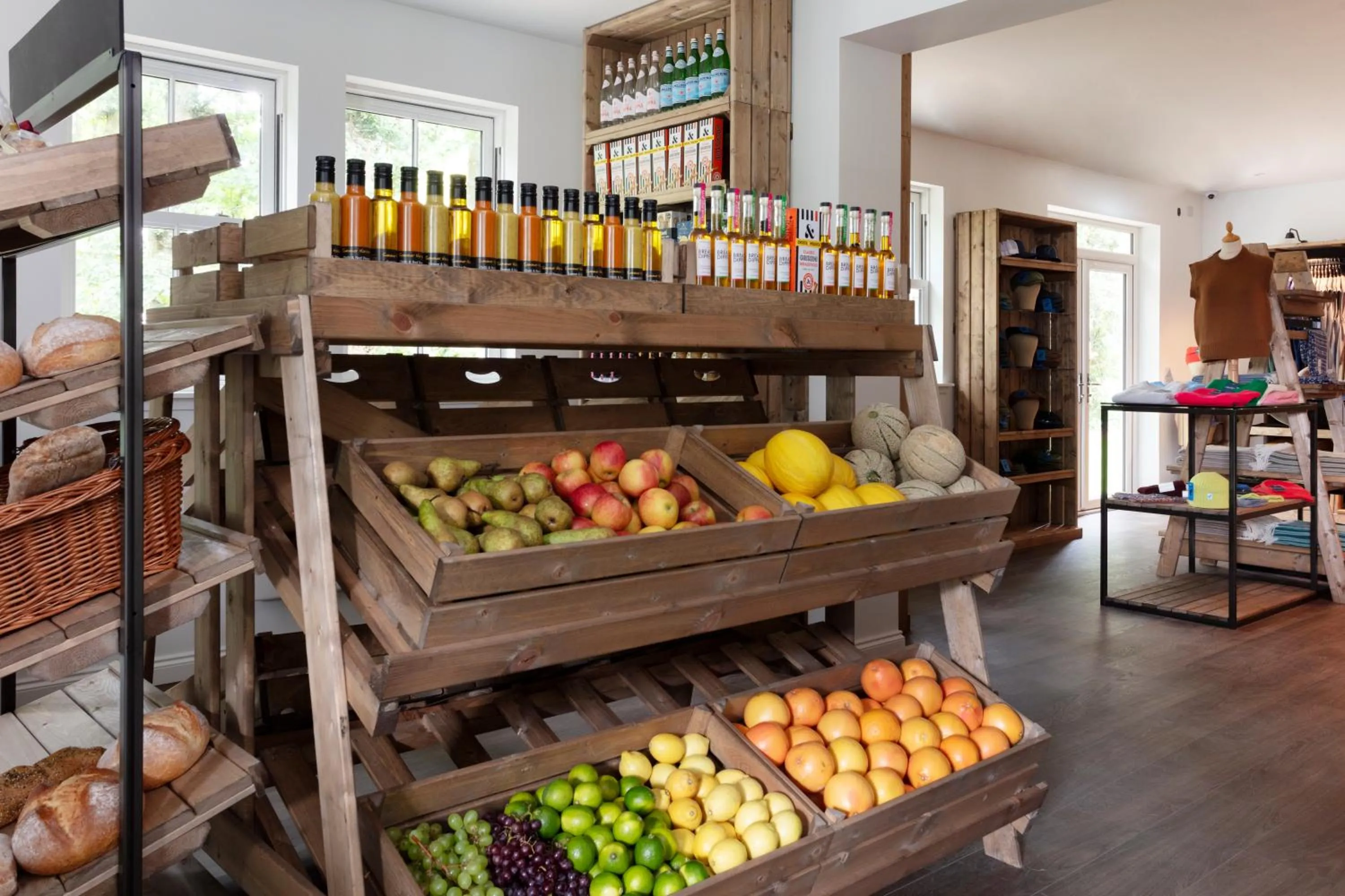 On-site shops in SCHLOSS Roxburghe, part of Destination by Hyatt