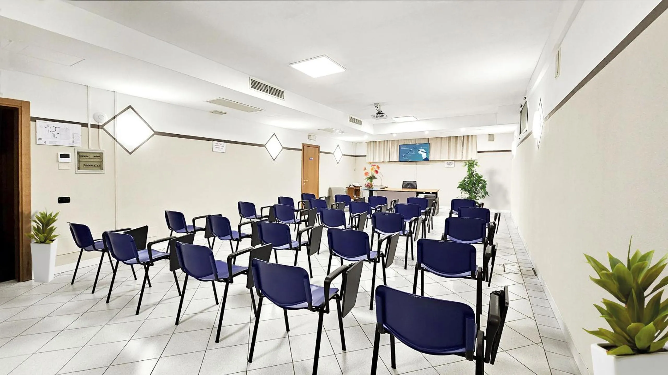 Meeting/conference room in ALA Hotel