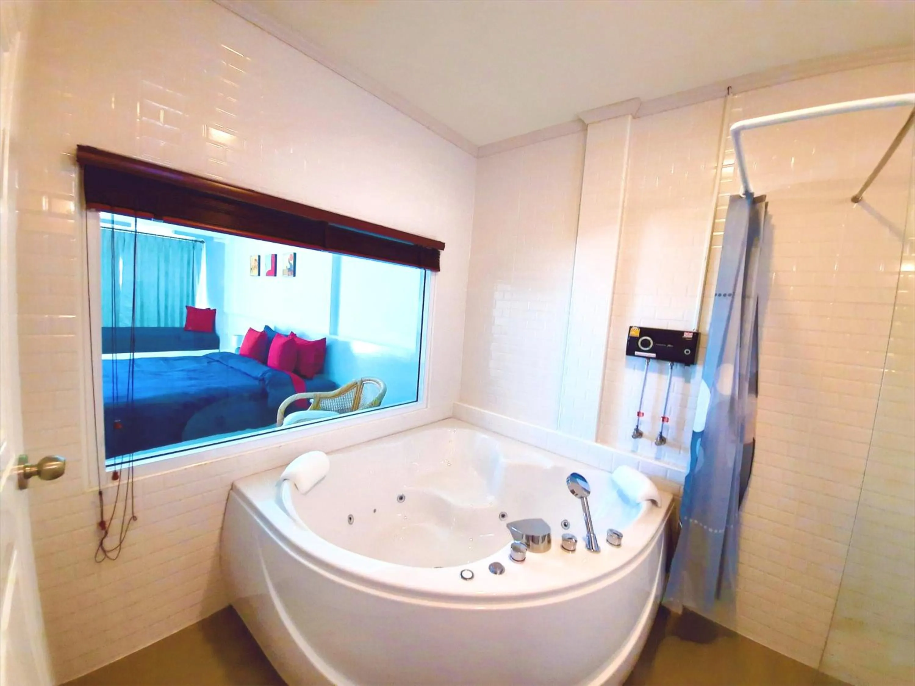 Bathroom, Bed in Koh Larn Riviera