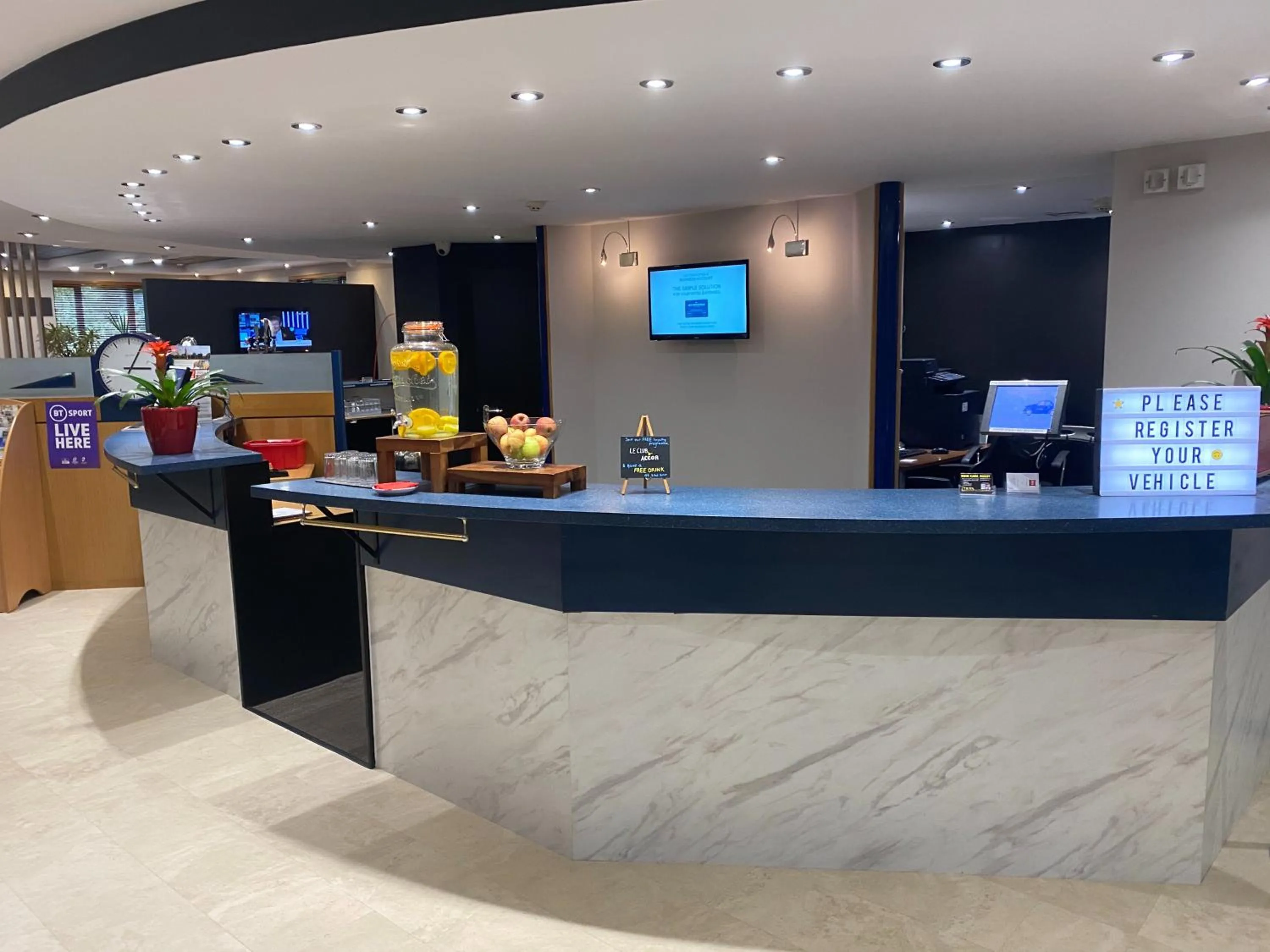 Lobby or reception in ibis Rugby East