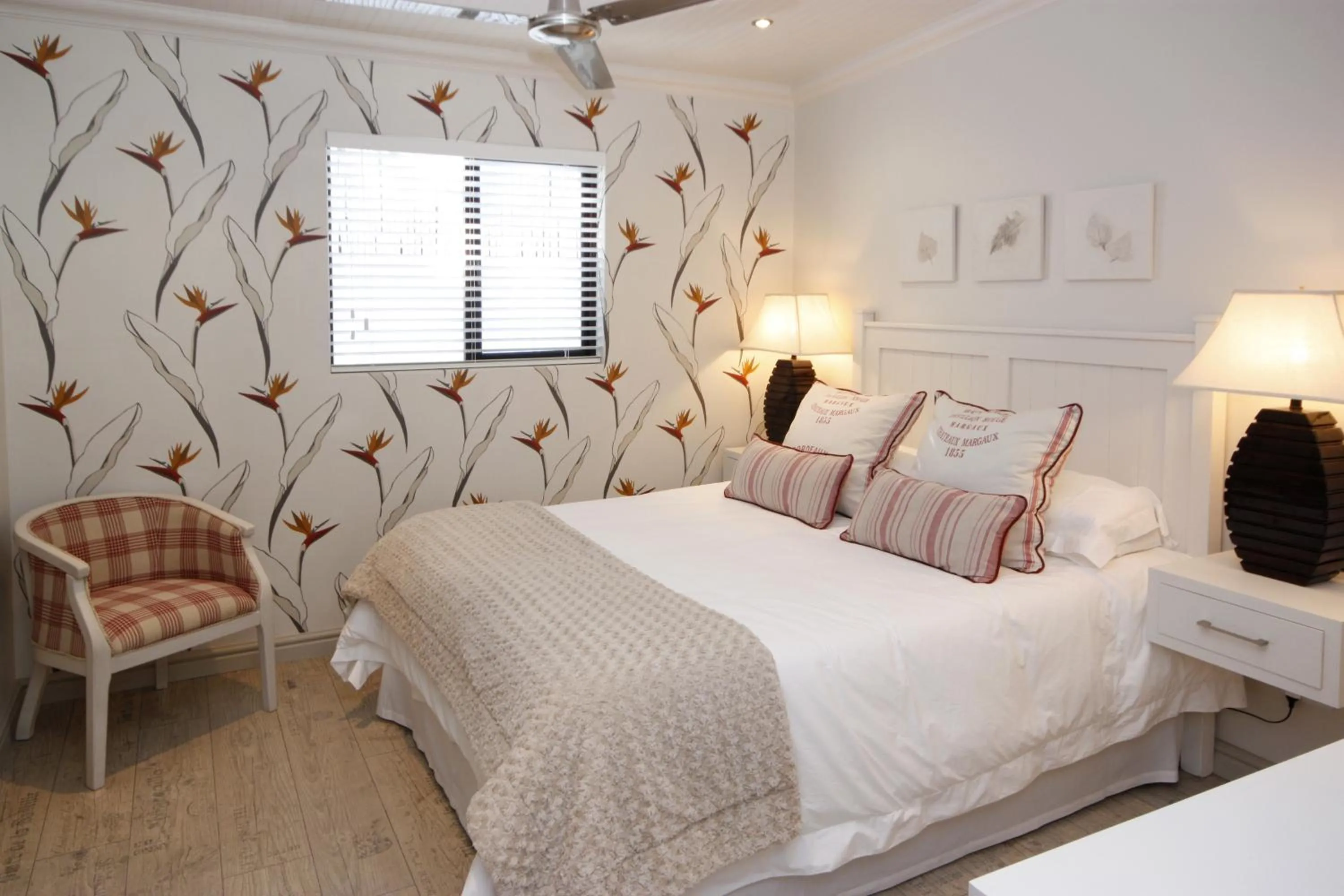 Shower, Bed in The Potting Shed Guest House