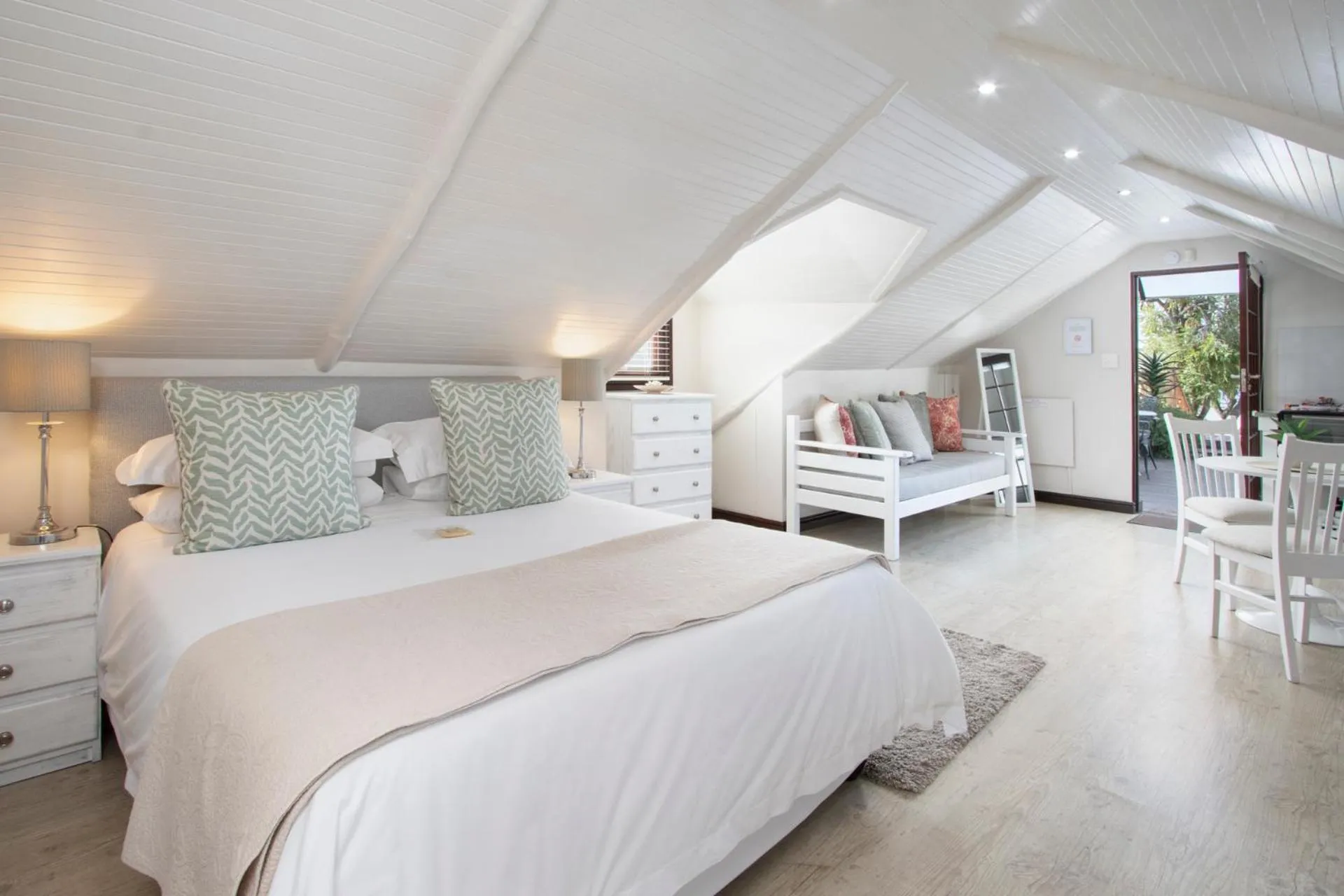 Shower, Bed in The Potting Shed Guest House