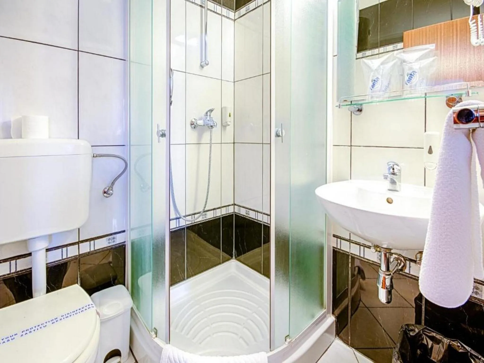 Bathroom in Villa Slika