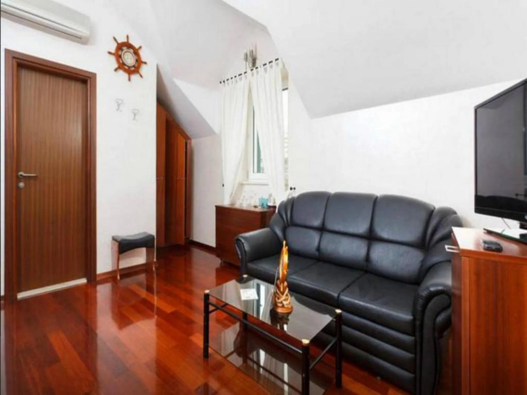 Bedroom in Villa Slika