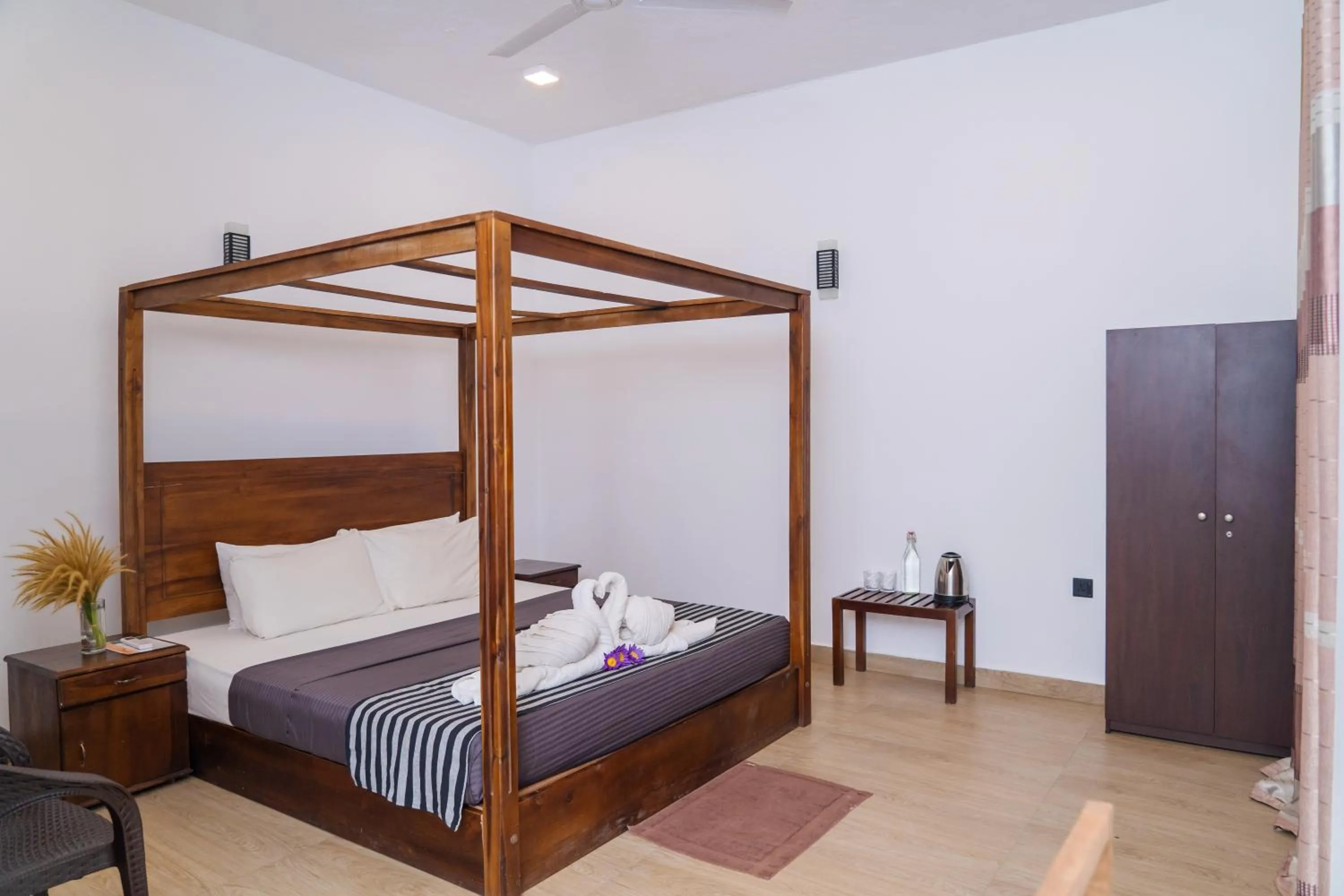 Bed in Bay Hiriketiya