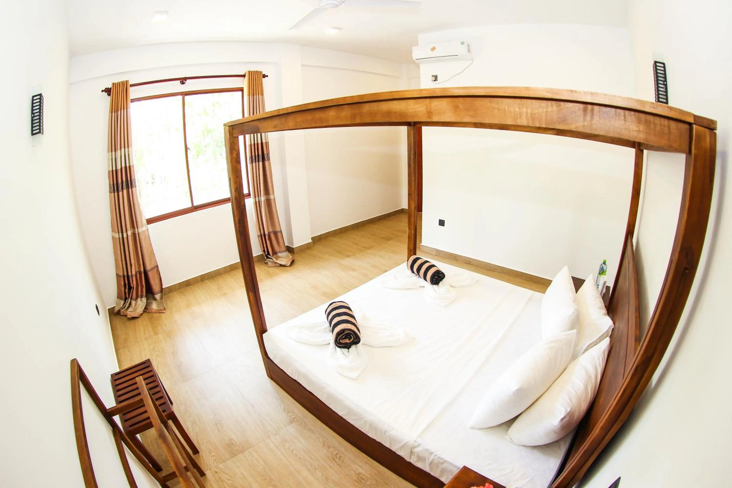 Bed in Bay Hiriketiya