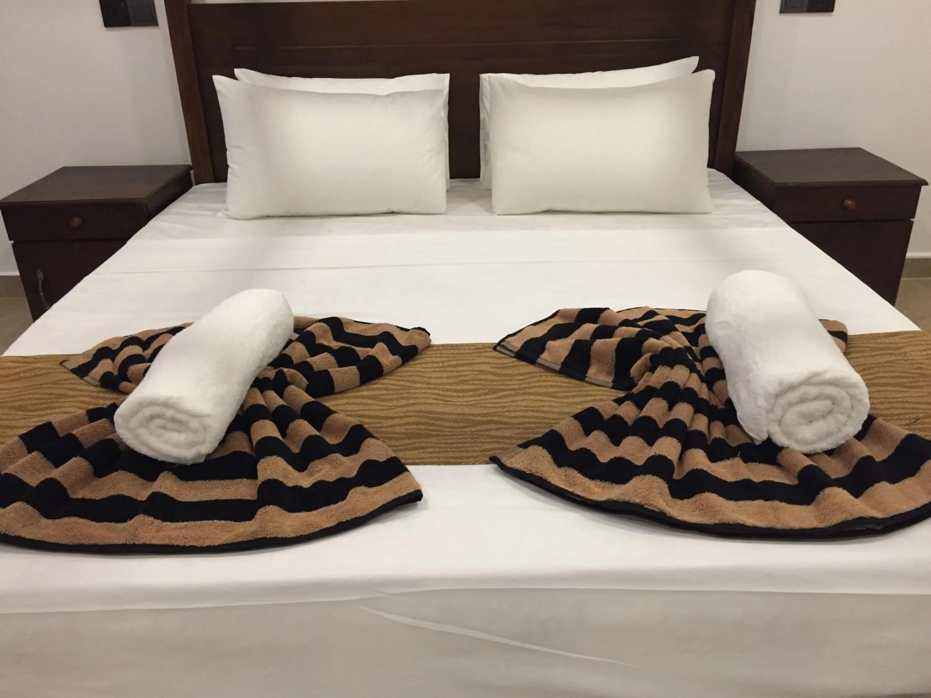 Bed in Bay Hiriketiya