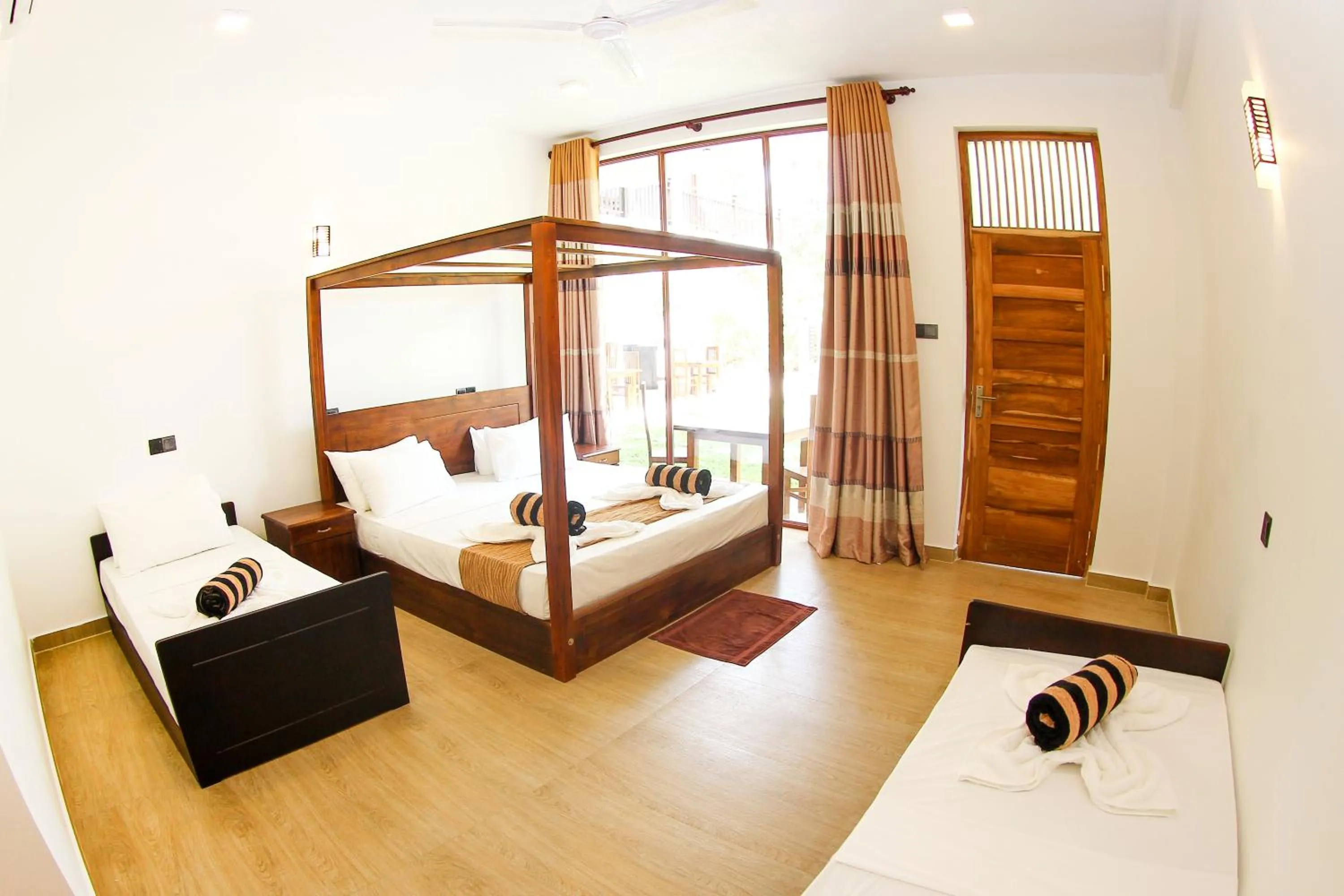 Bed in Bay Hiriketiya