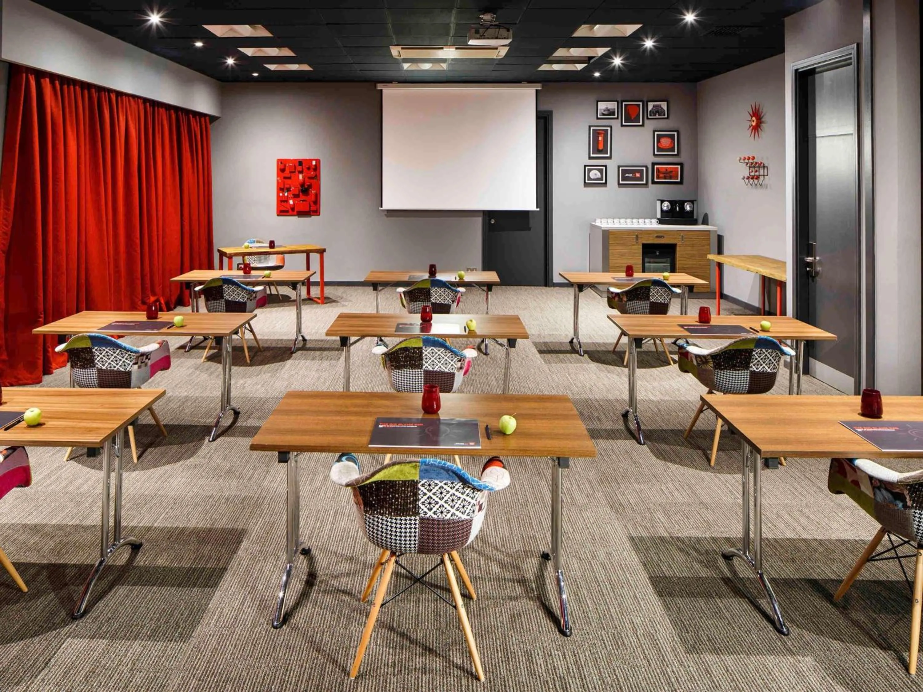 Meeting/conference room in ibis Southampton