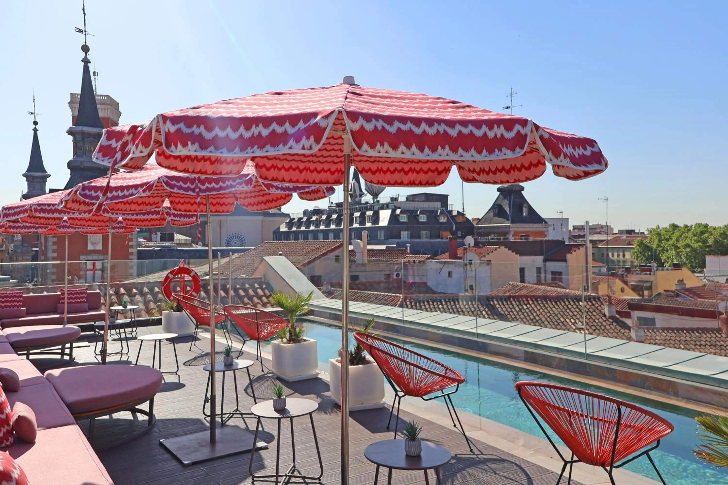 Swimming pool in Pestana Collection Plaza Mayor