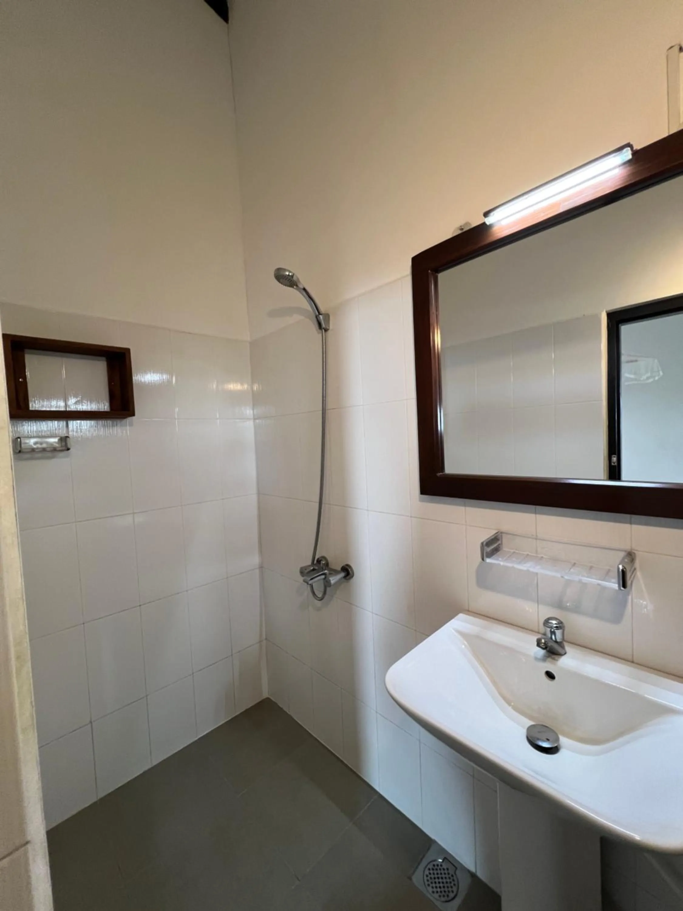 Bathroom in Sailors' Bay