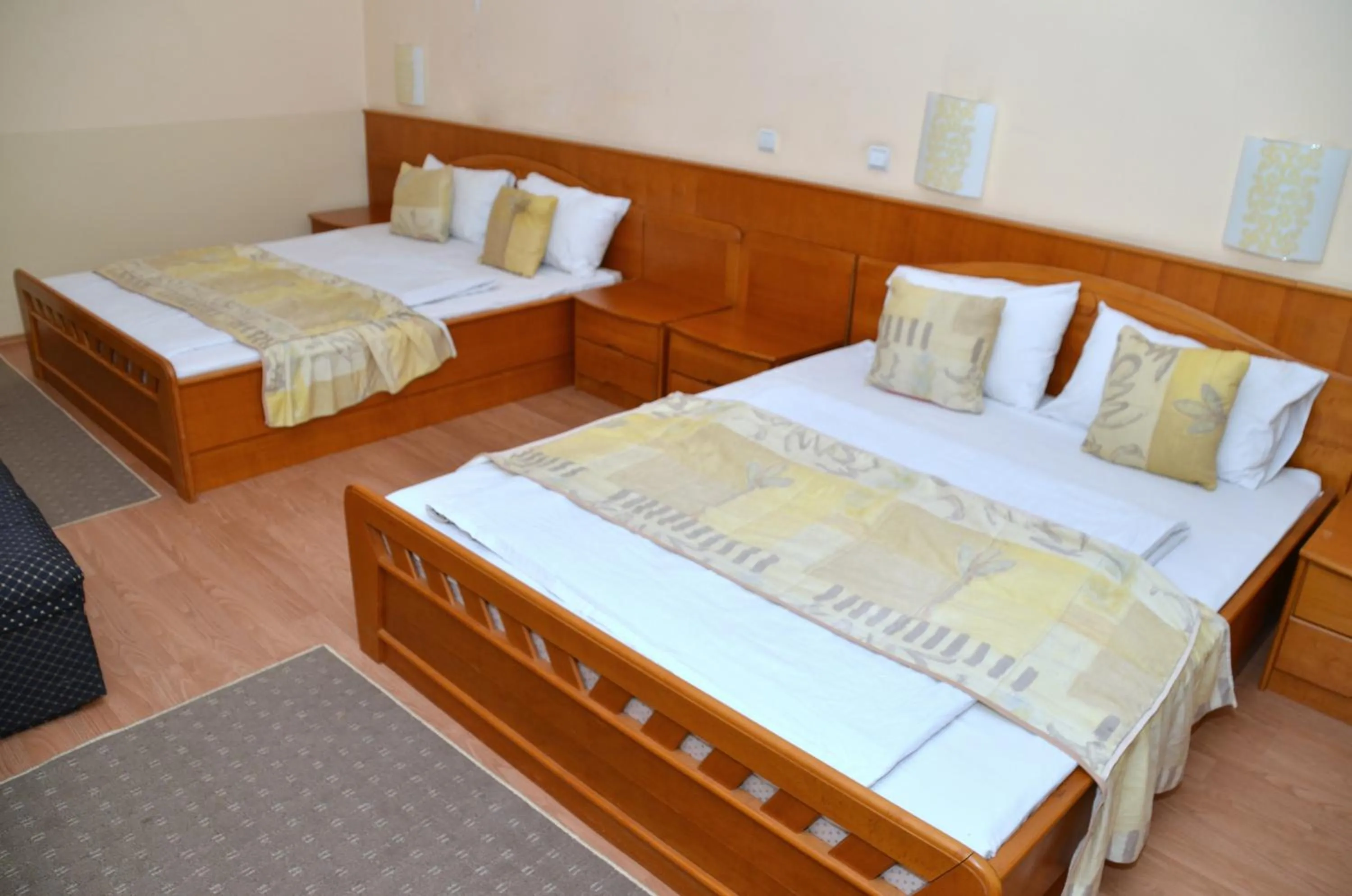 Bed in Garni Hotel Lake