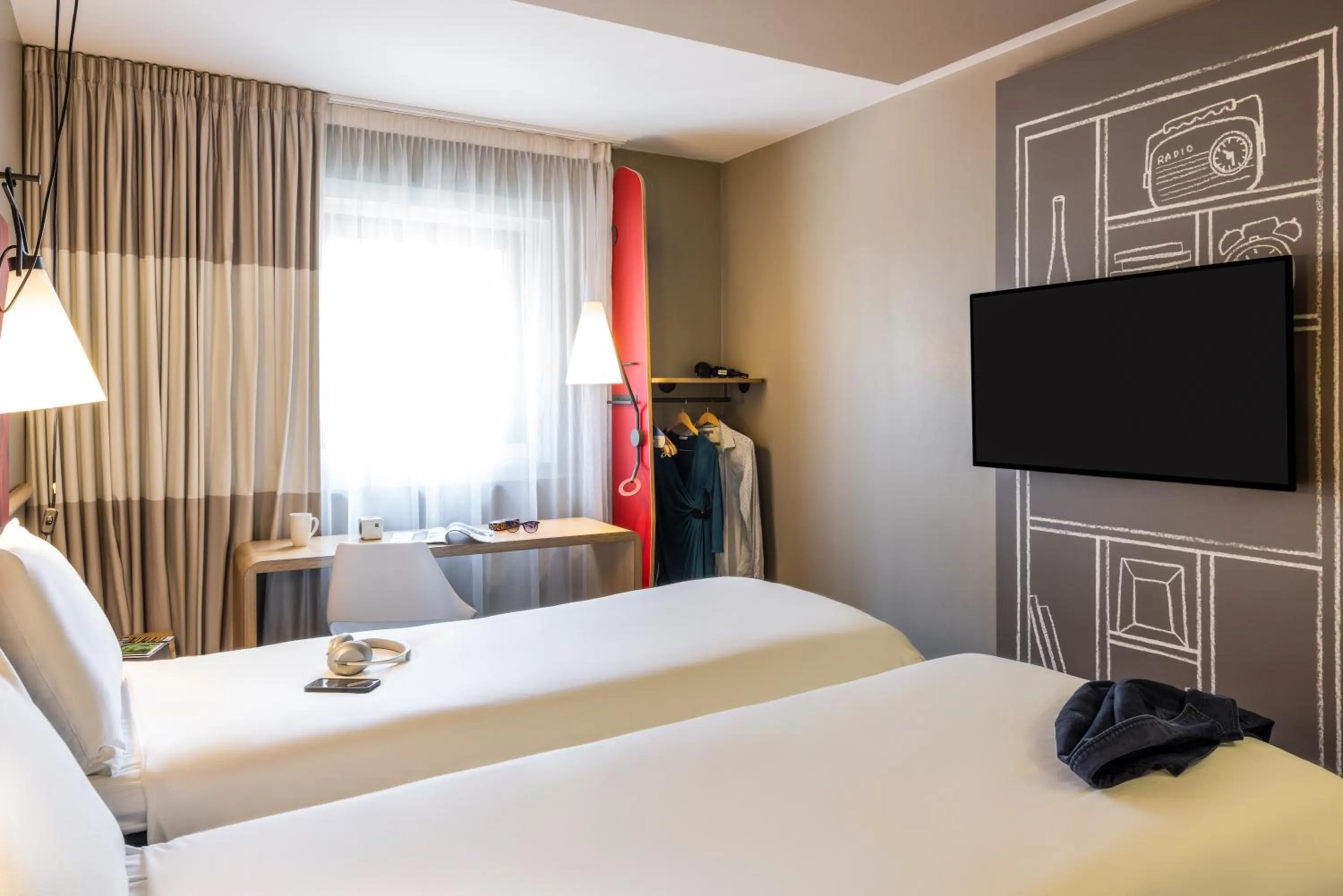 Bed in ibis Manchester Centre Princess Street