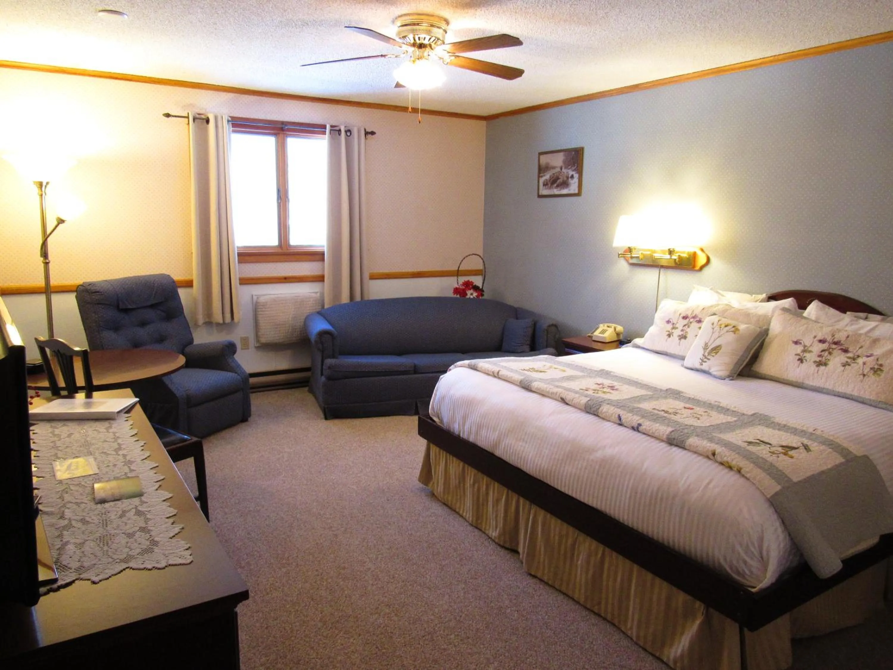 Bed in Carlson's Lodge