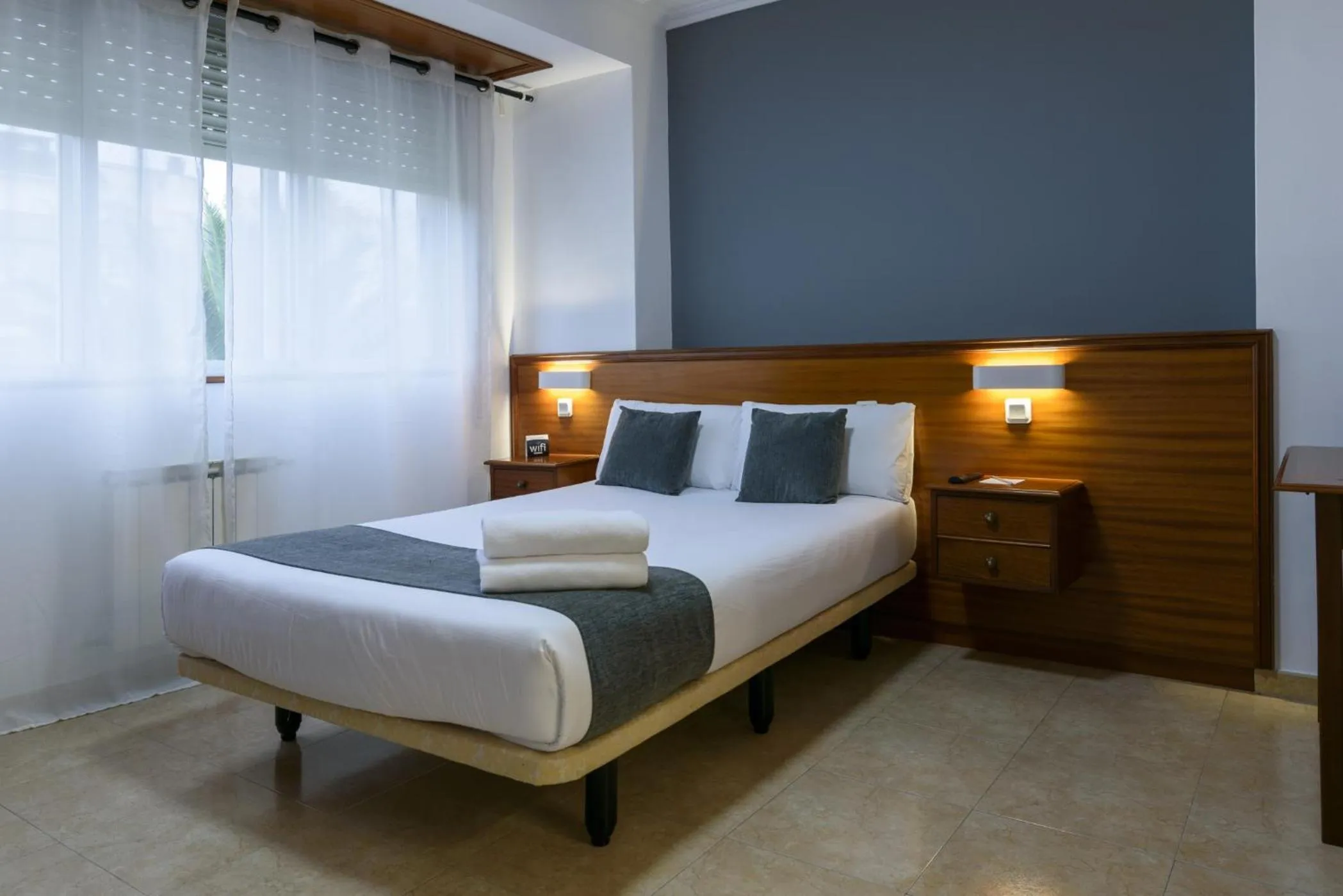 Bedroom, Bed in Hotel Alda Narón