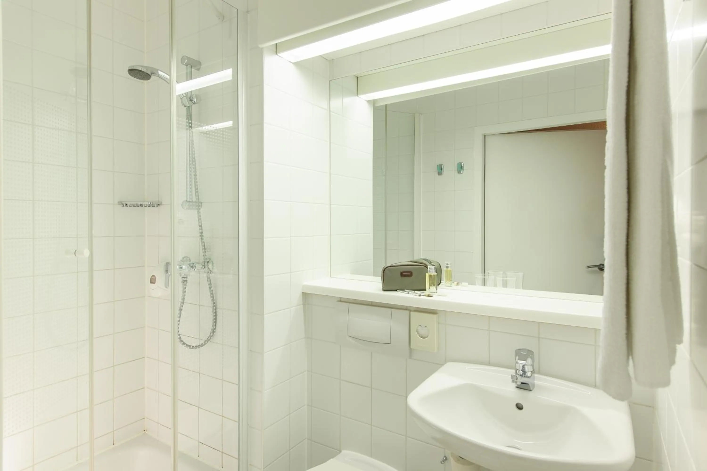 Bathroom in Ibis Wien Messe