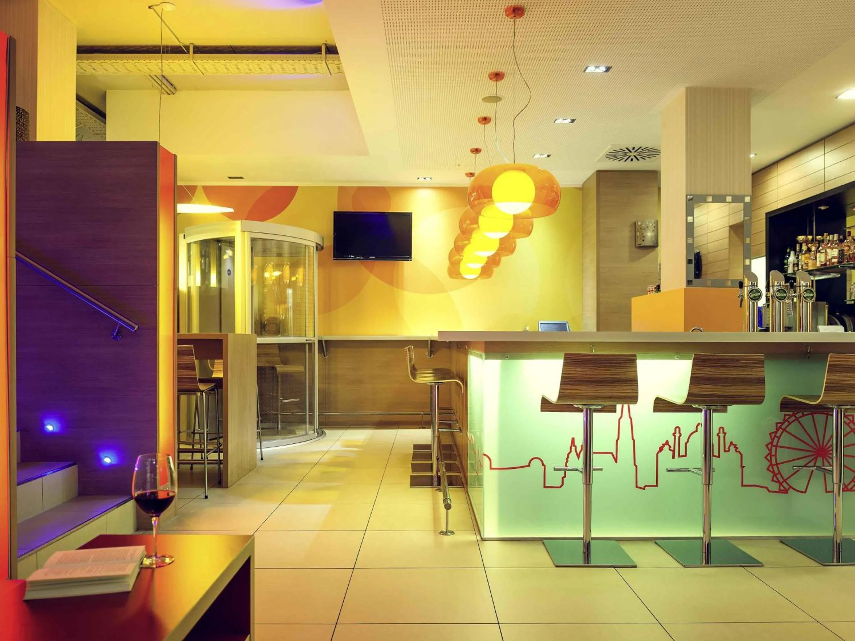 Lounge or bar in Ibis Wien Messe