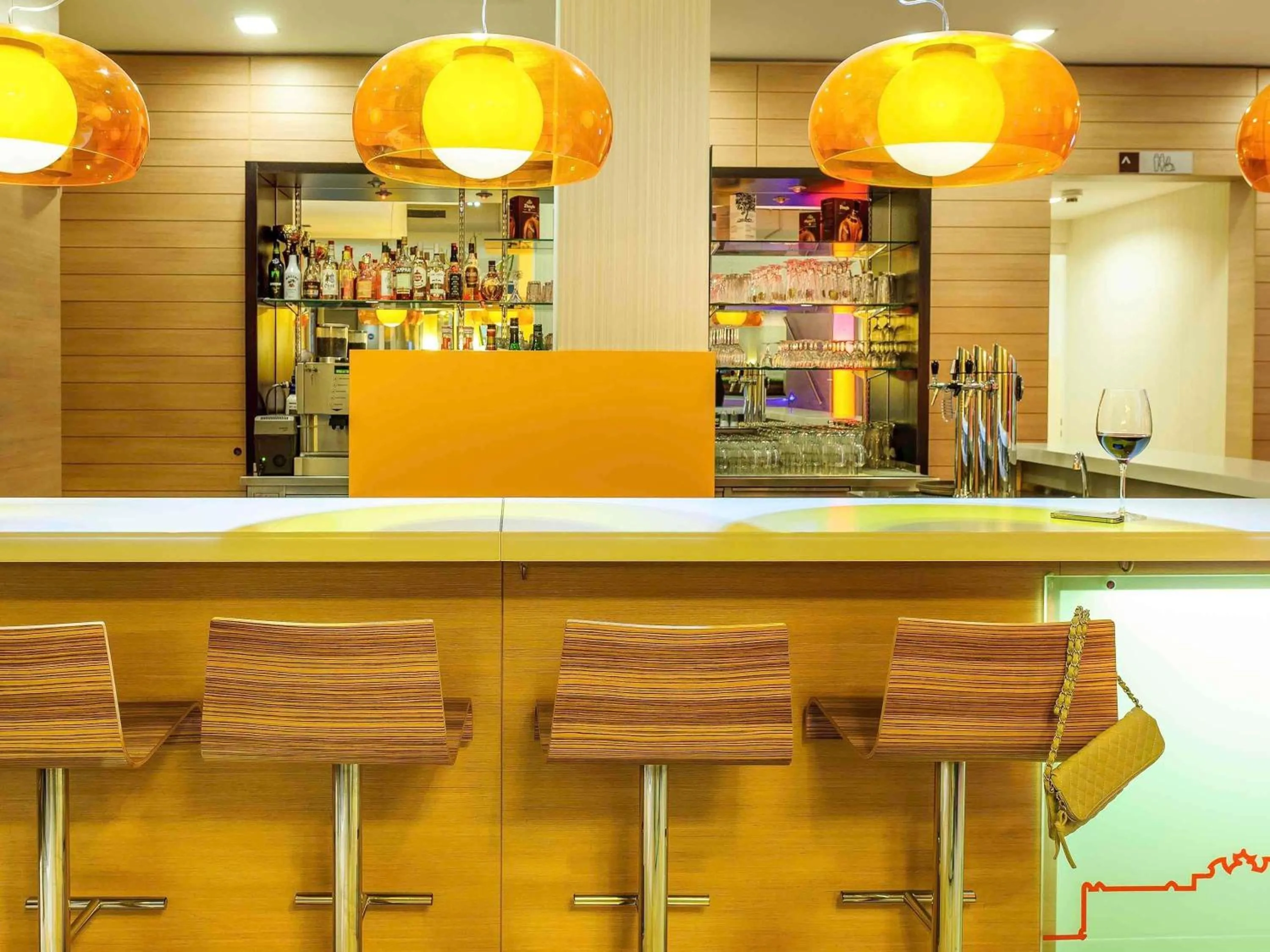 Lounge or bar in Ibis Wien Messe