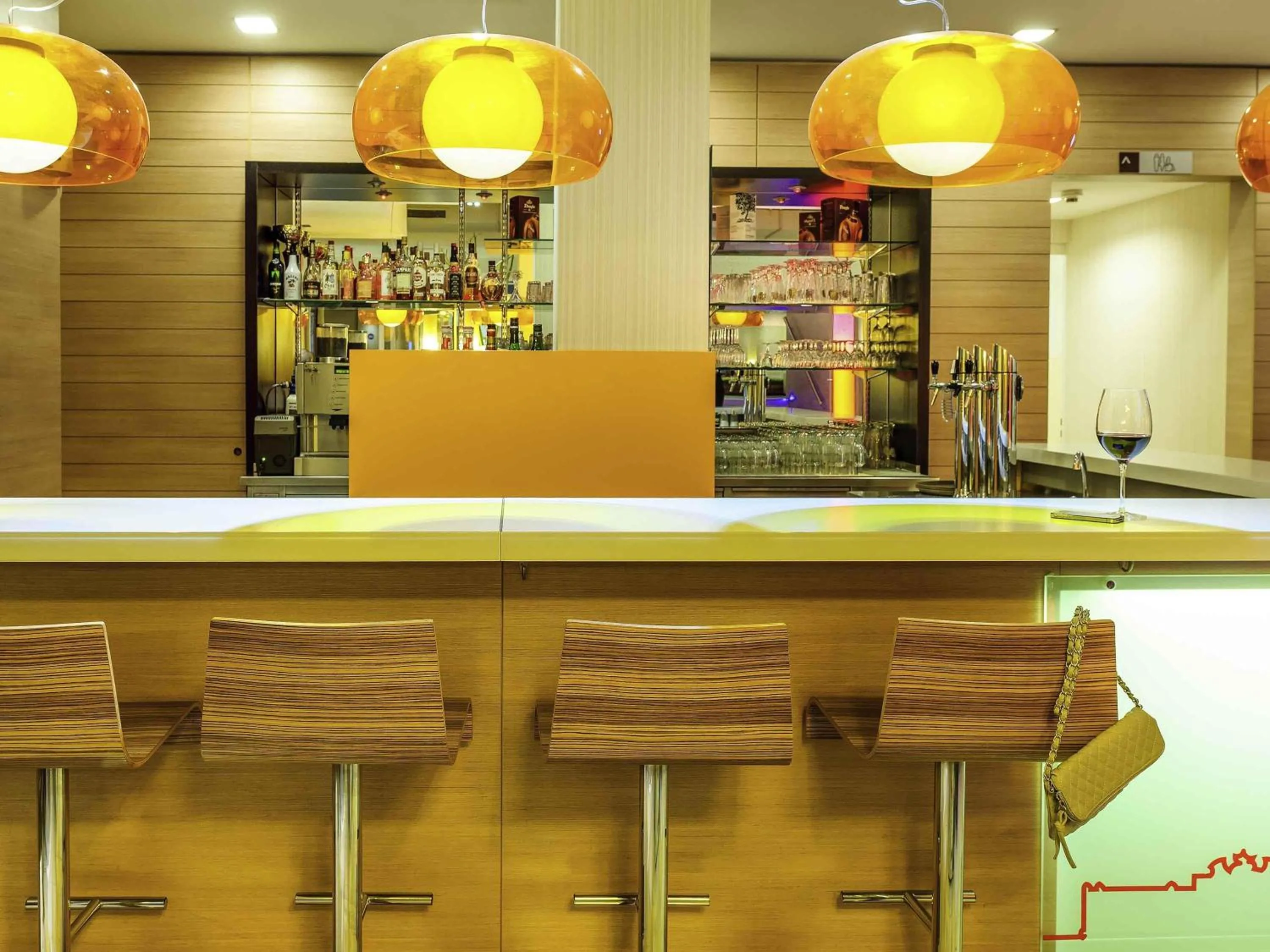 Lounge or bar in Ibis Wien Messe
