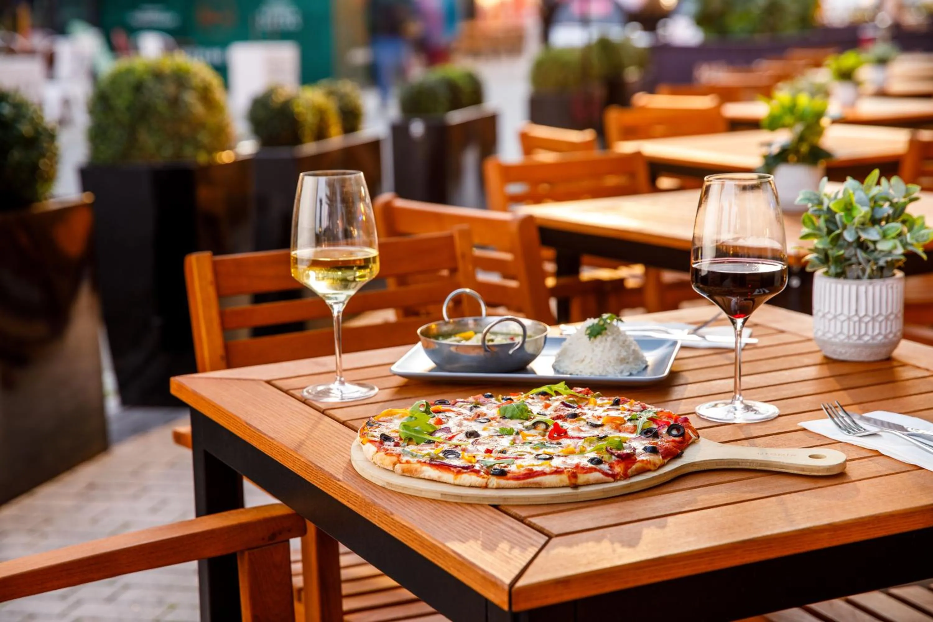 Restaurant/places to eat in ibis Bristol Centre