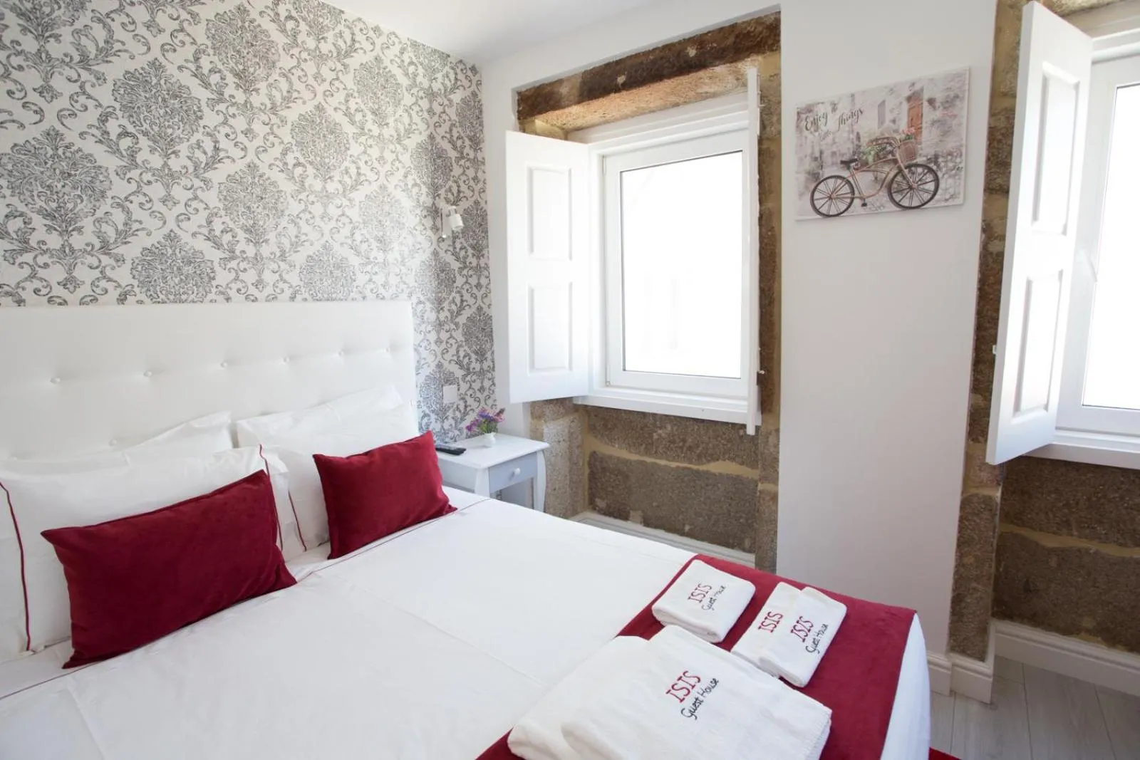 Bed in ÍSIS Guest House