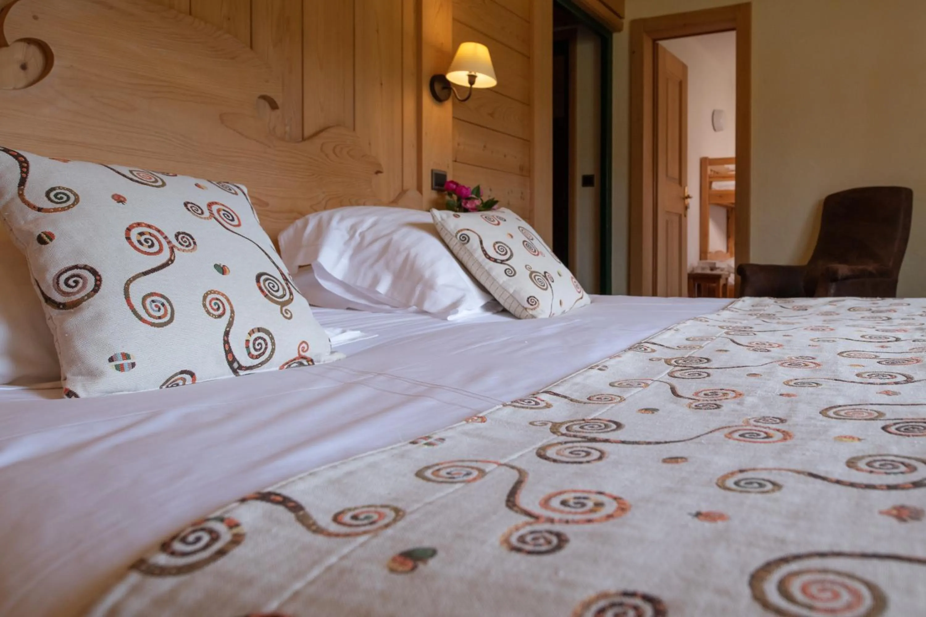 Bedroom, Bed in Le Chamois d'Or