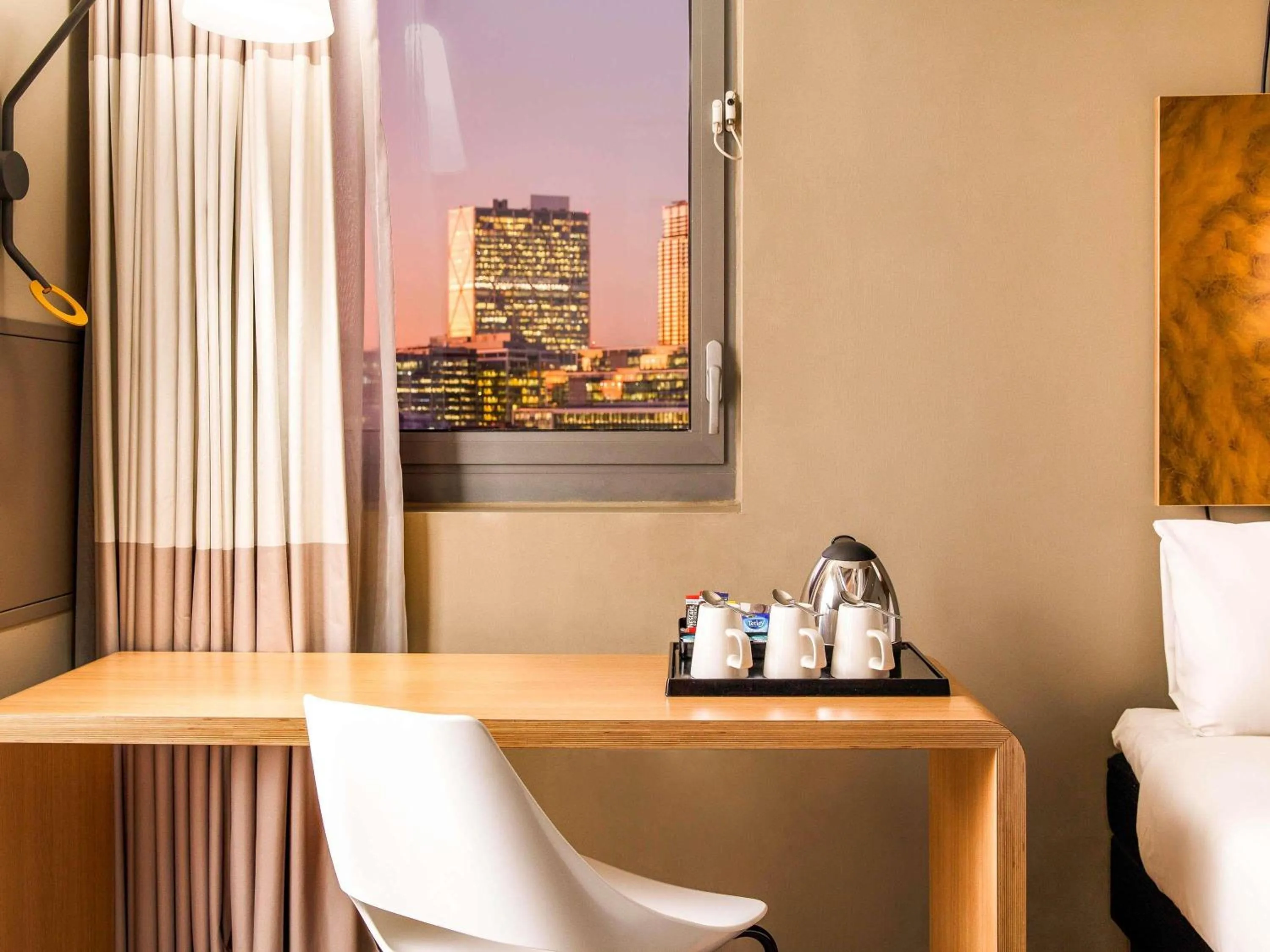 Bedroom, Bed in ibis London City - Shoreditch