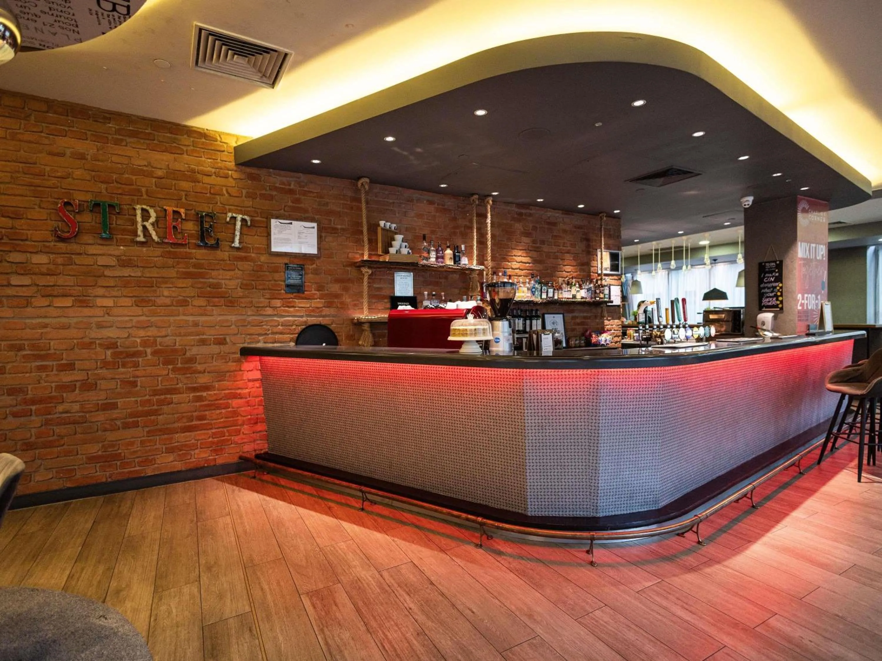 Lounge or bar in ibis London City - Shoreditch