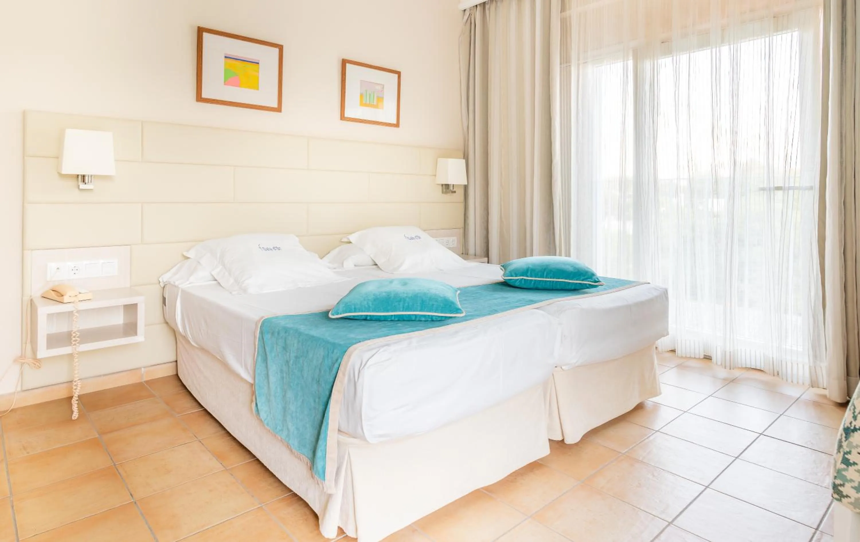 Bed in Hotel Cala Dor - Adults Only