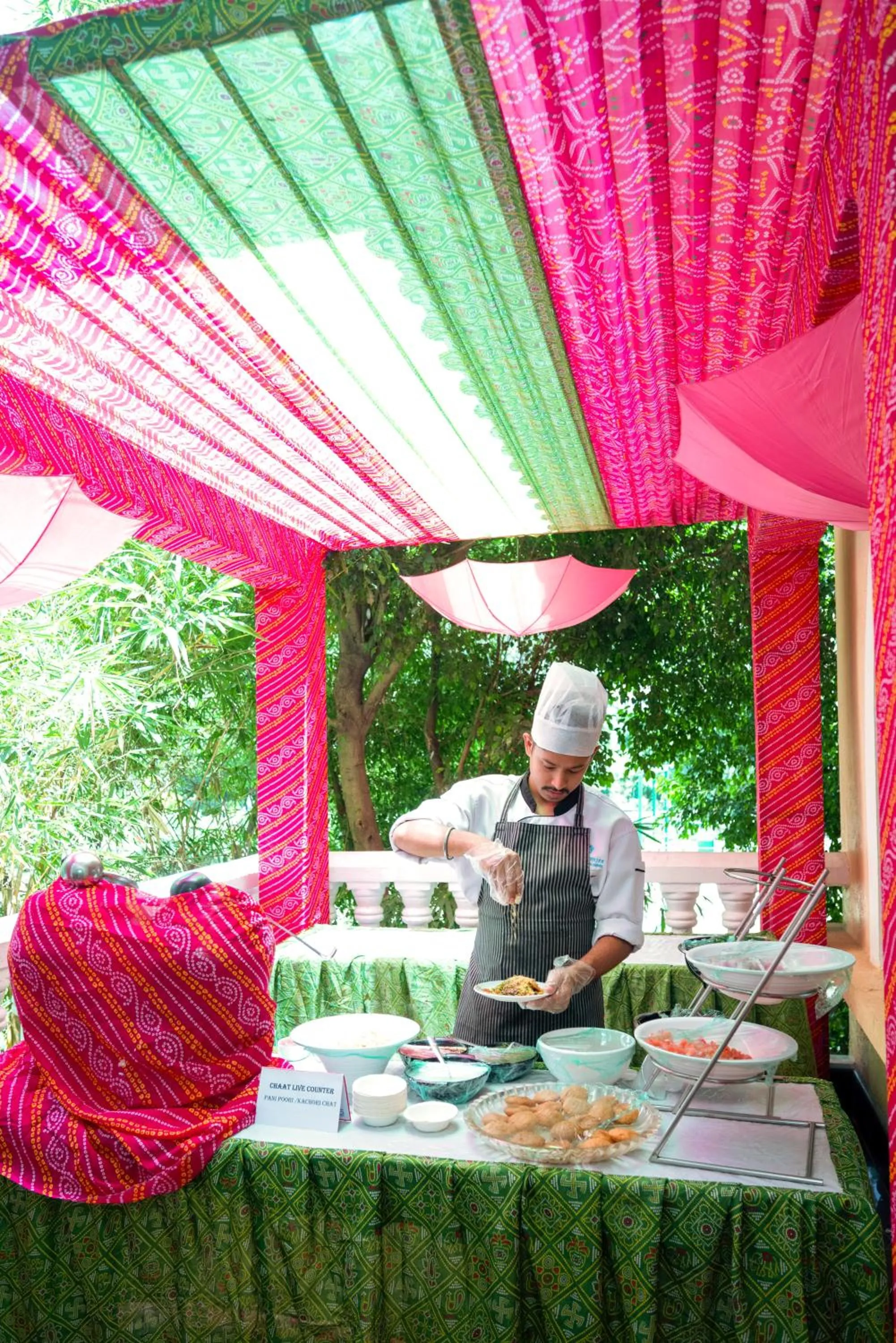 Food and drinks in The Lagoona Resort