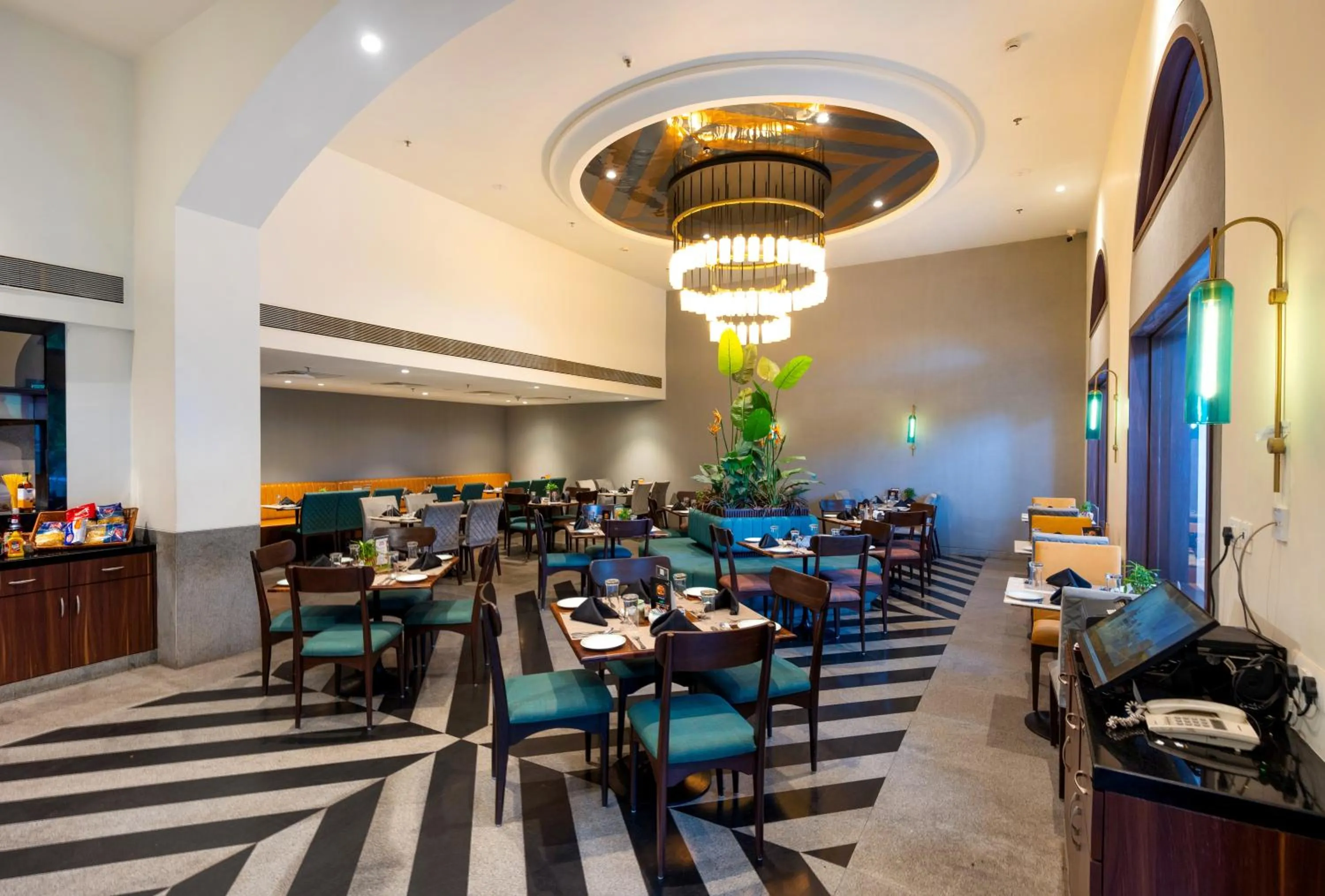 Restaurant/places to eat in The Lagoona Resort