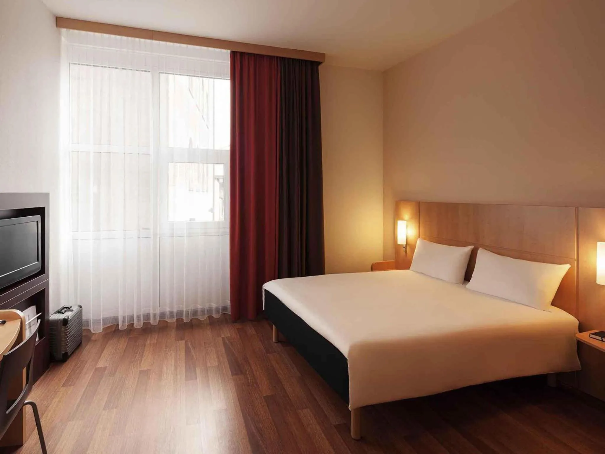 Bedroom, Bed in ibis Hotel Nürnberg Altstadt