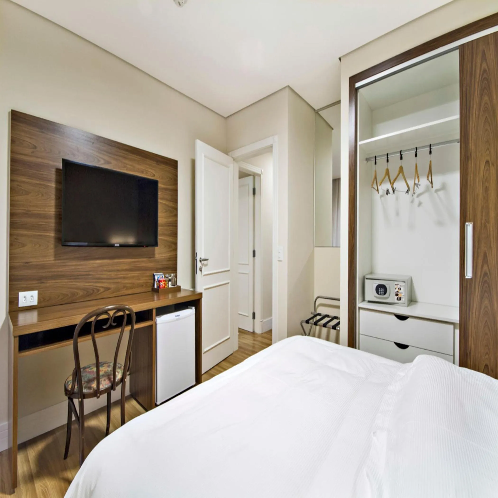 Bed in Hotel Chateau