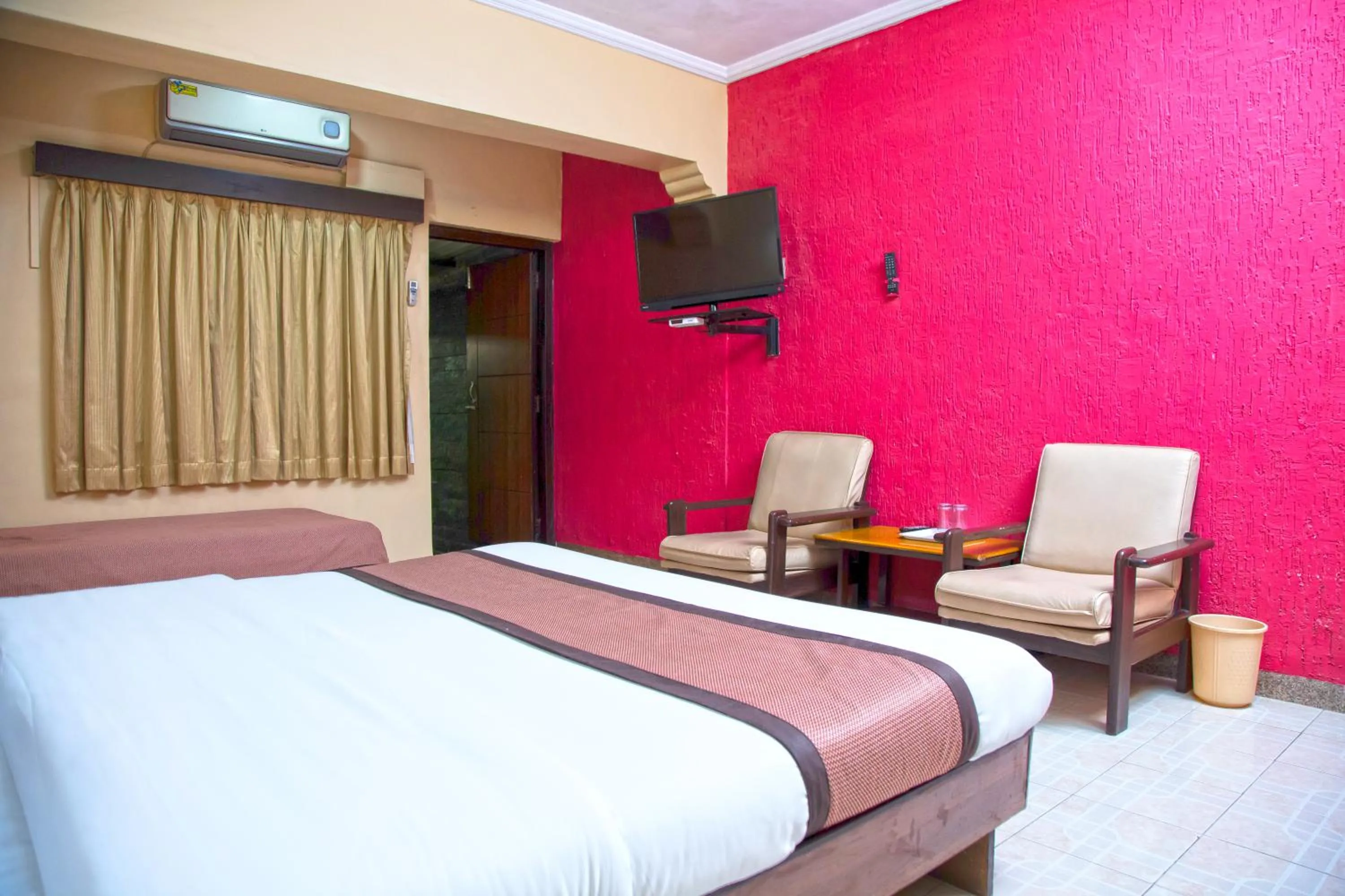 Bed in Hotel Sai leela - Shirdi